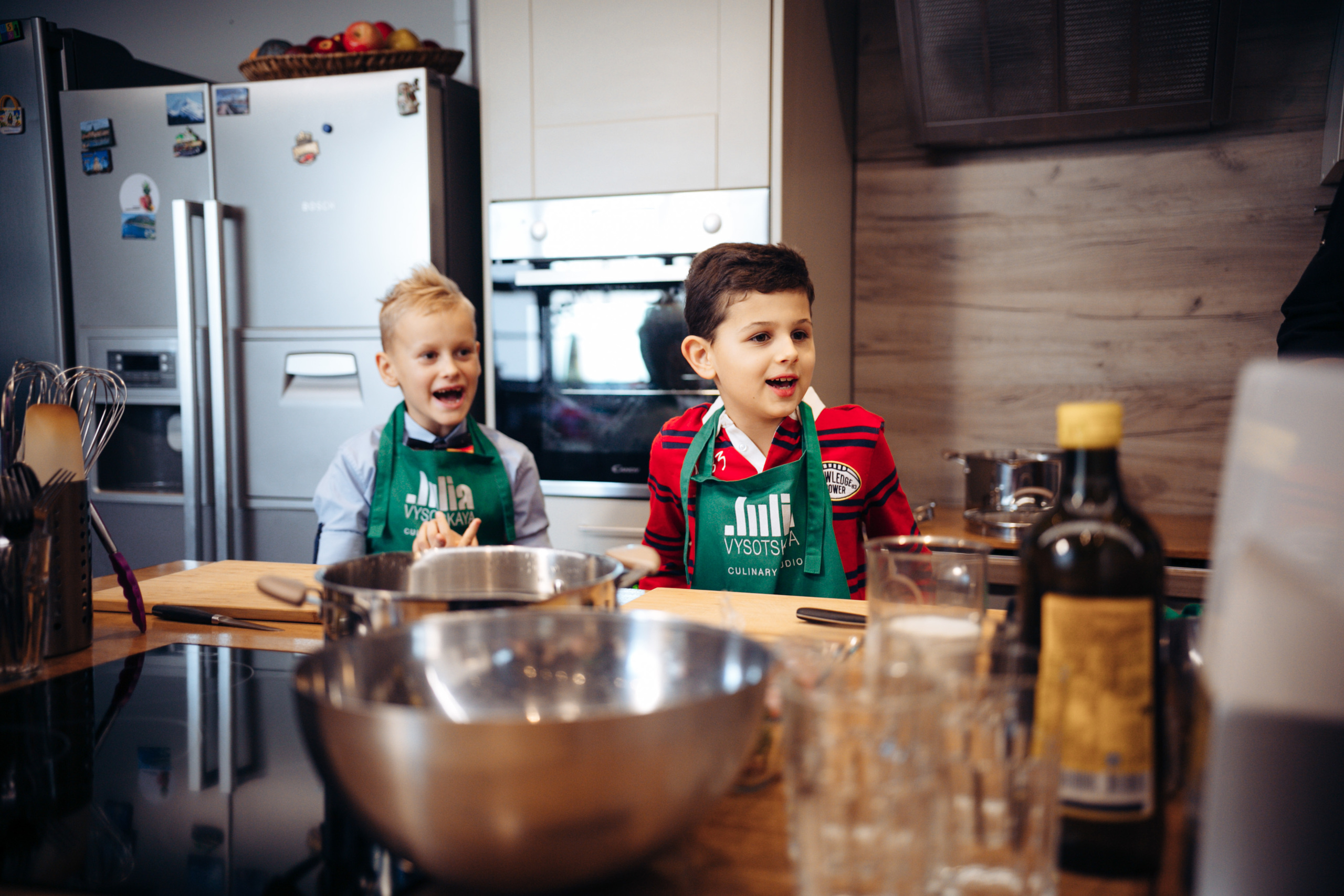 The kitchen studio of Y. Vysotskaya. Kids birthday. Photographer Vlad Boytsoff