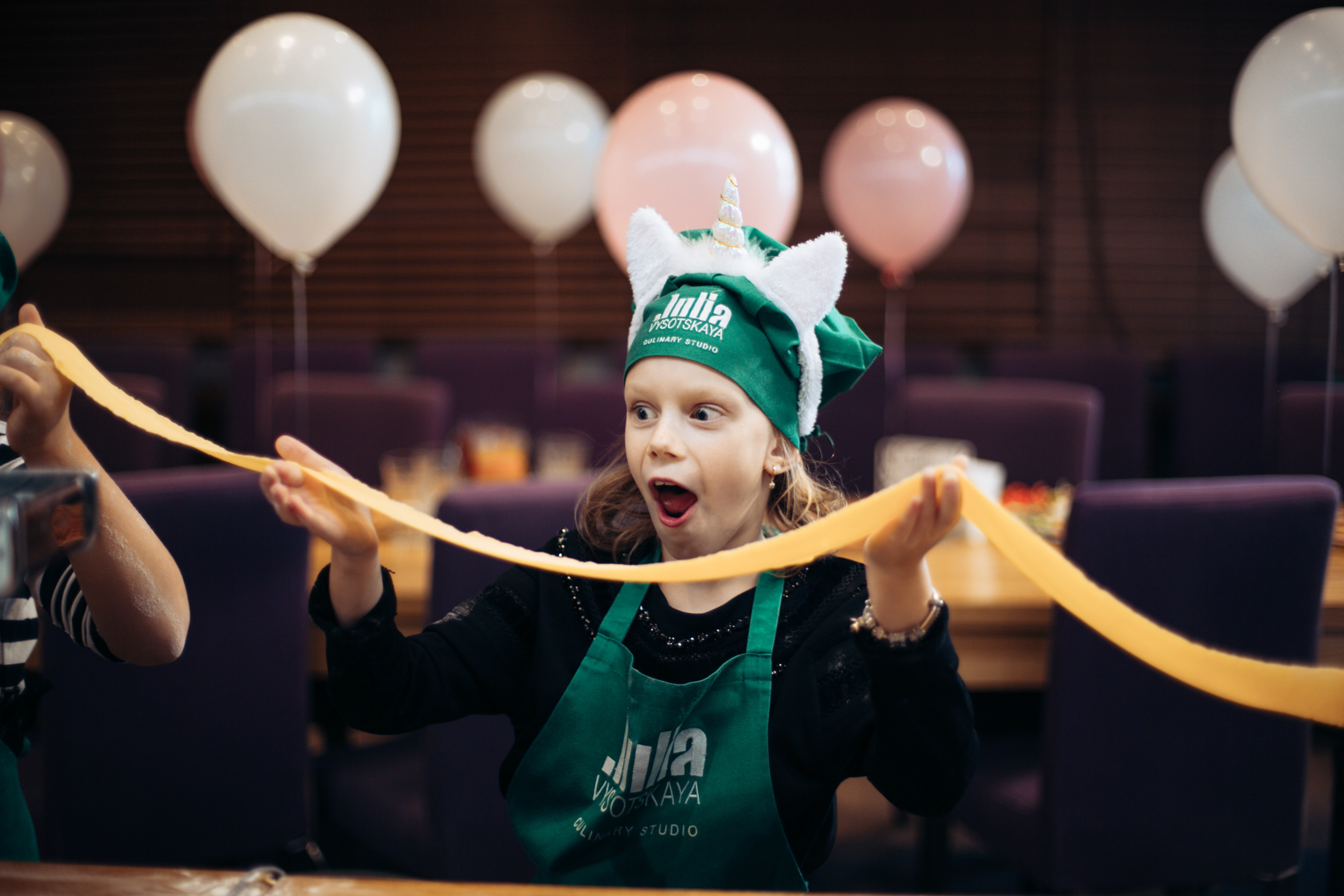 The kitchen studio of Y. Vysotskaya. Kids birthday. Photographer Vlad Boytsoff