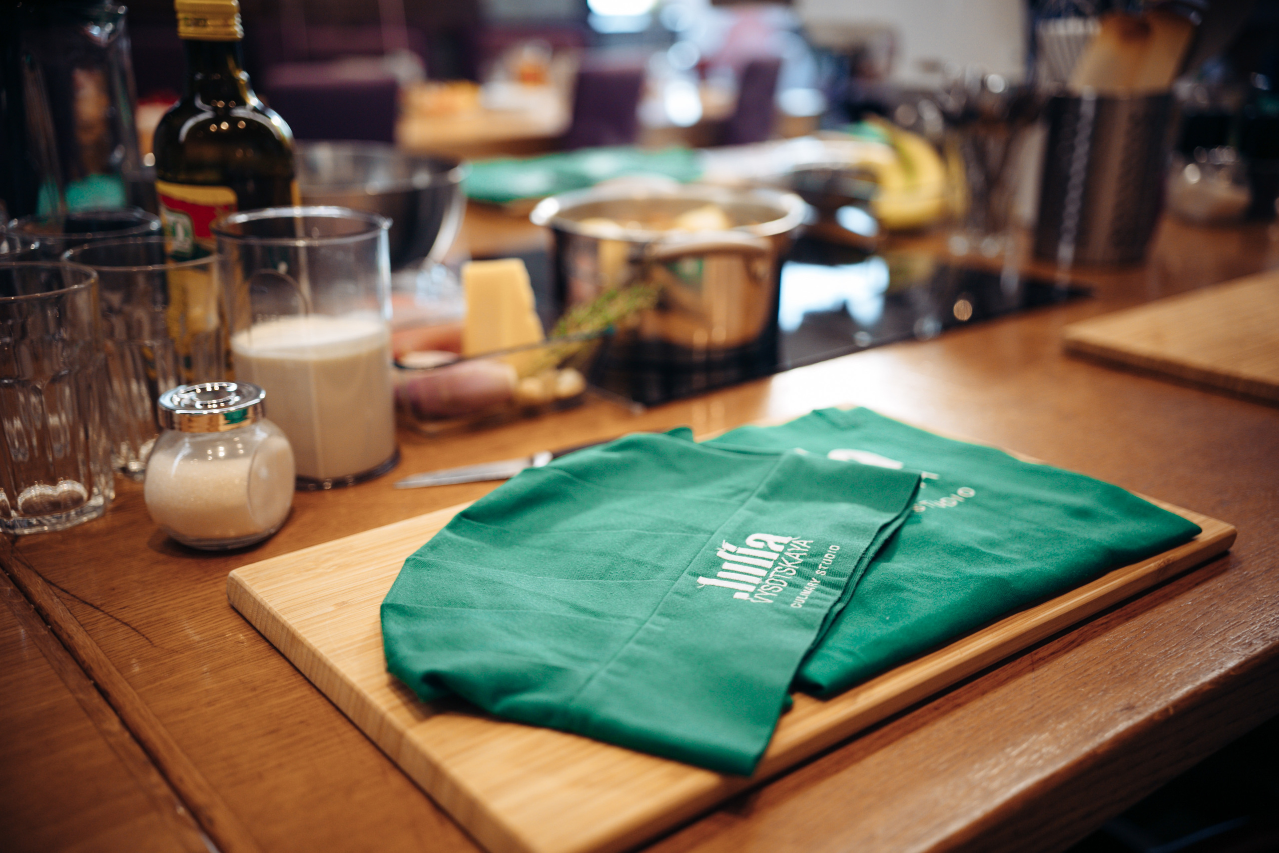 The kitchen studio of Y. Vysotskaya. Kids birthday. Photographer Vlad Boytsoff