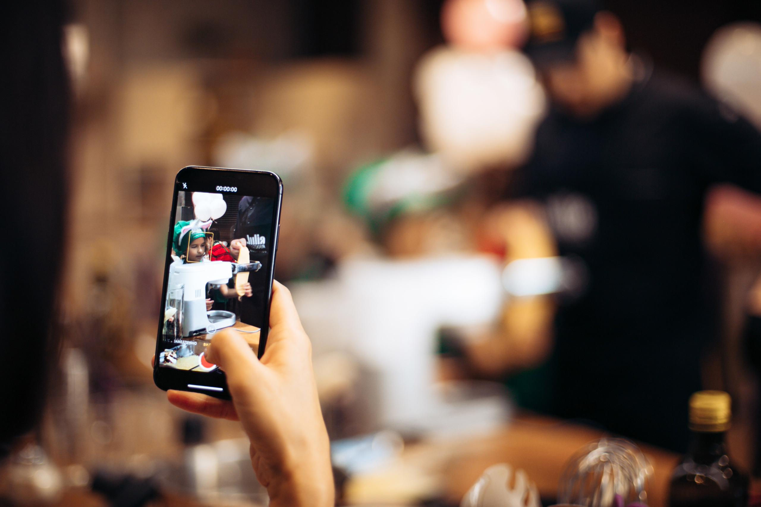 The kitchen studio of Y. Vysotskaya. Kids birthday. Photographer Vlad Boytsoff