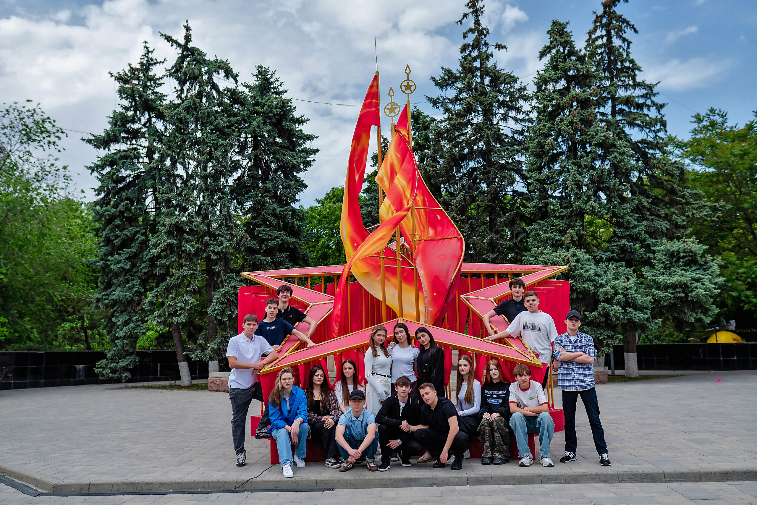 Выпускные (школьные) альбомы (книги) в Ростове-на-Дону. Современные Выпускные Альбомы в Ростове-на-Дону