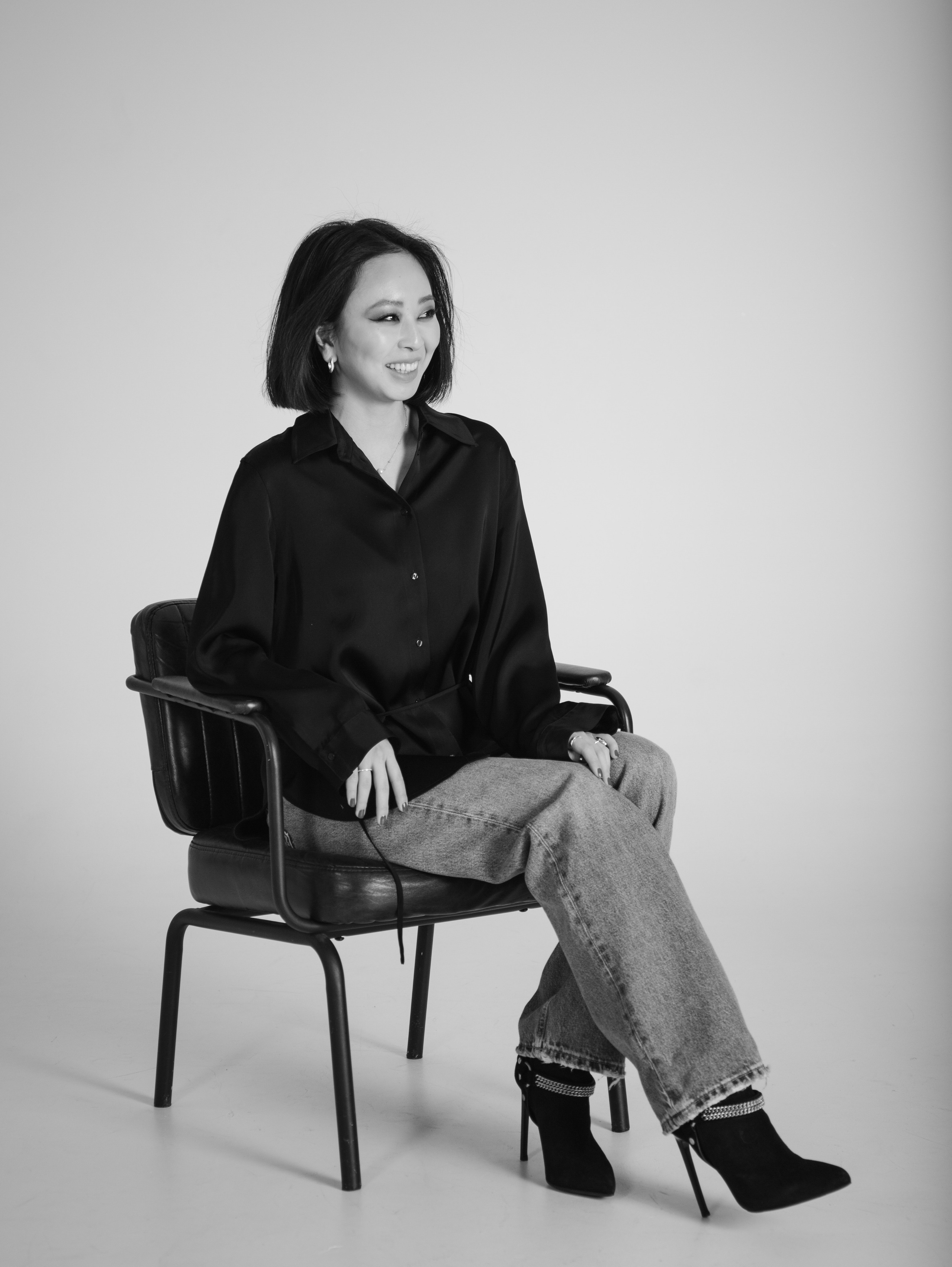 На циклораме. Свадебный и семейный фотограф в Москве Мила Широких