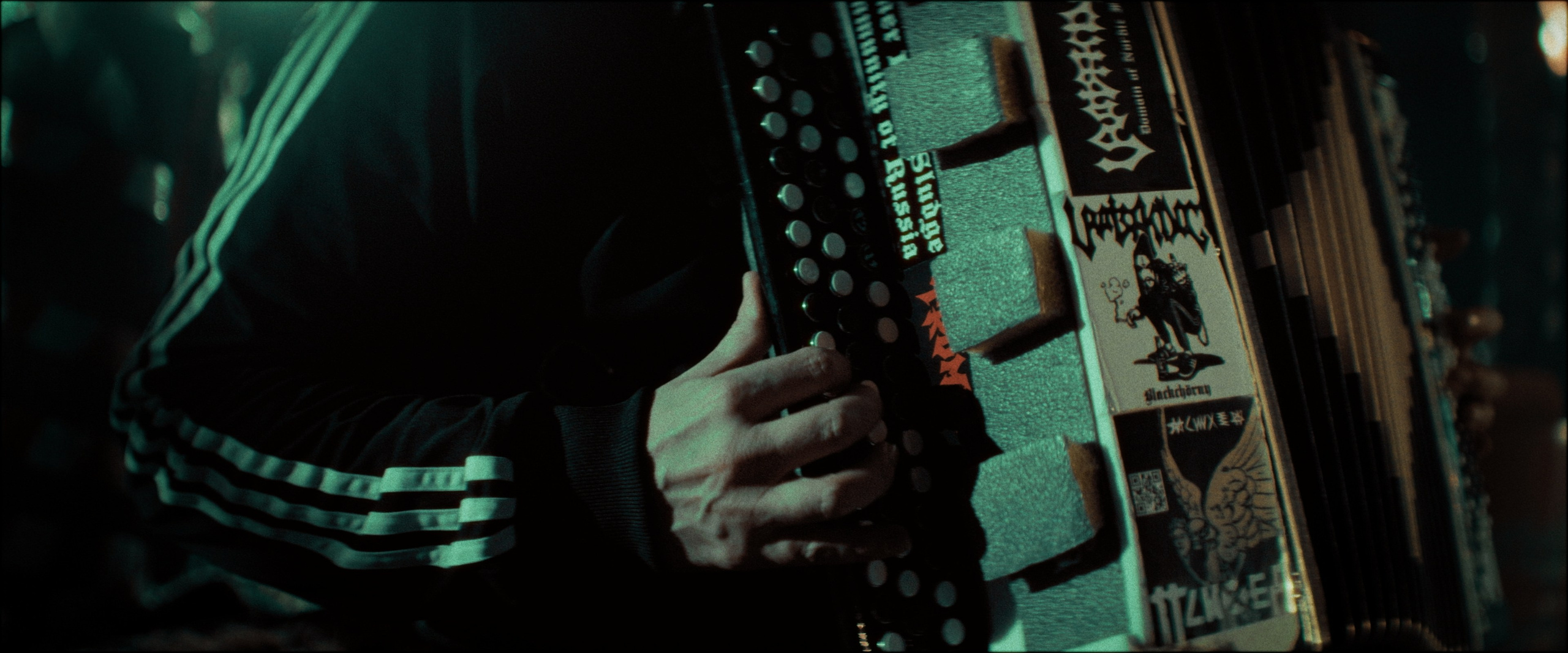 Музыкальной видео Дрен из винений. Цветокоррекция кино, рекламы и клипов. В Алматы и по всему миру. Юрий Косяков