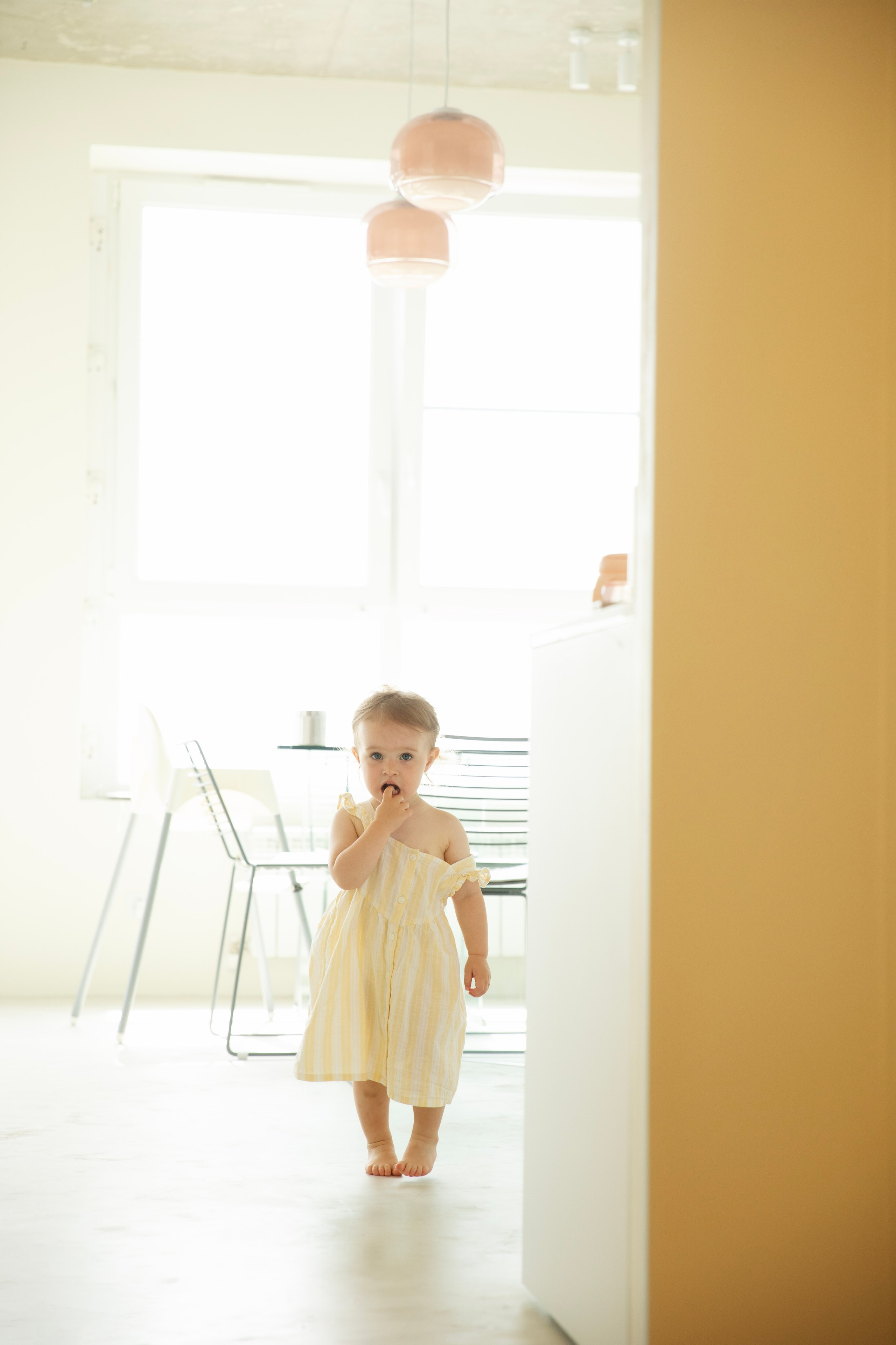 Домашняя съемка красивой семьи в солнечной квартире. Фотограф новорожденных, детский фотограф  Москва.Семейная съемка Москва. Семенова Анна