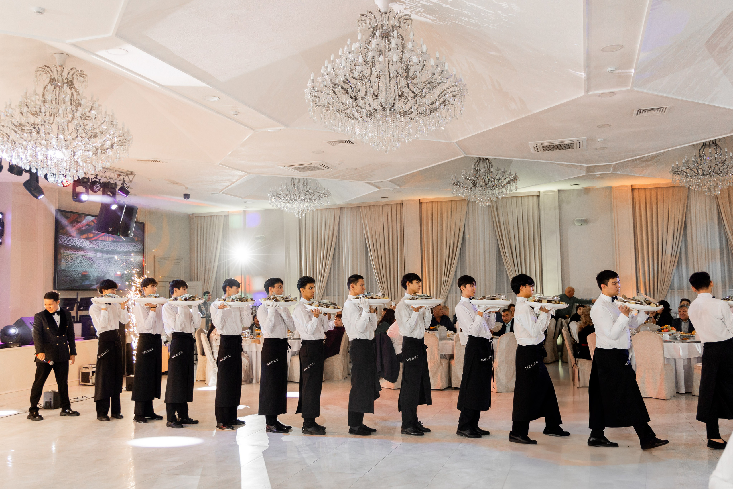 Алтынбек и Махаббат