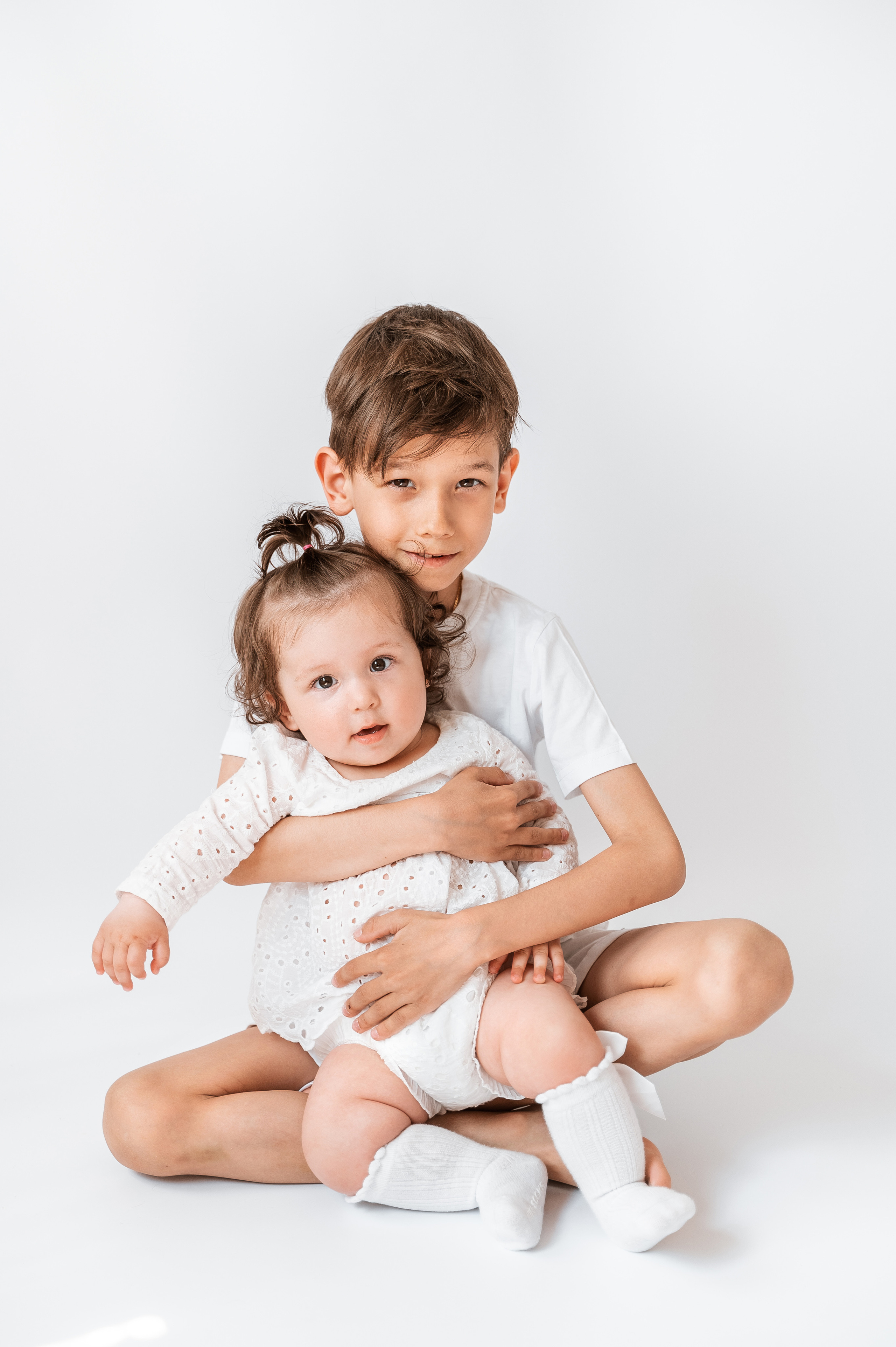 White love minimalism. Фотограф Каменск-Уральский Алена Обвинцева (фото новорожденных, в ожид