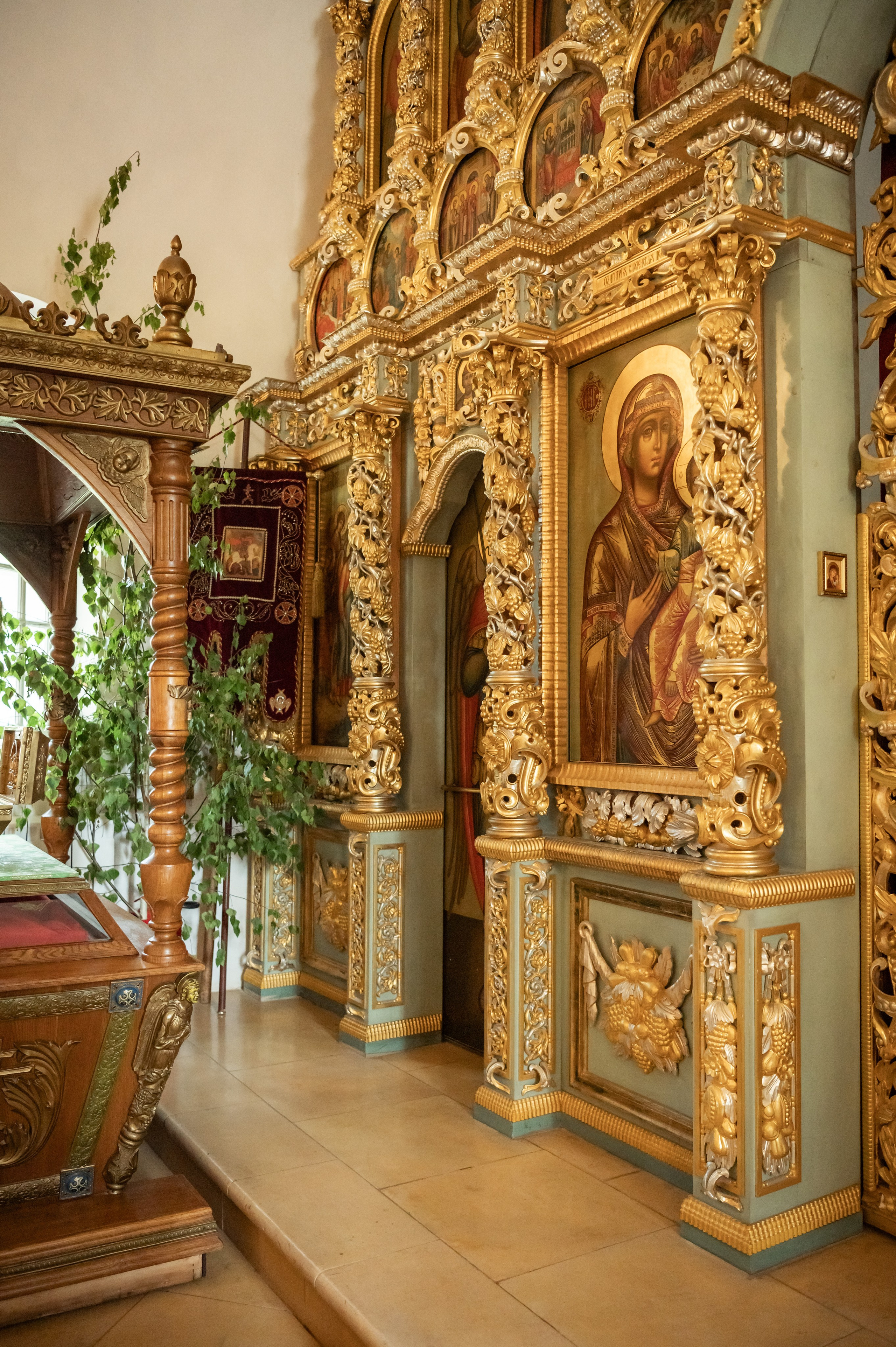 Храм Живоначальной Троицы Патриаршее Подворье. Крещение Льва. Детский и семейный фотограф г. Москва Оксана Катаджи