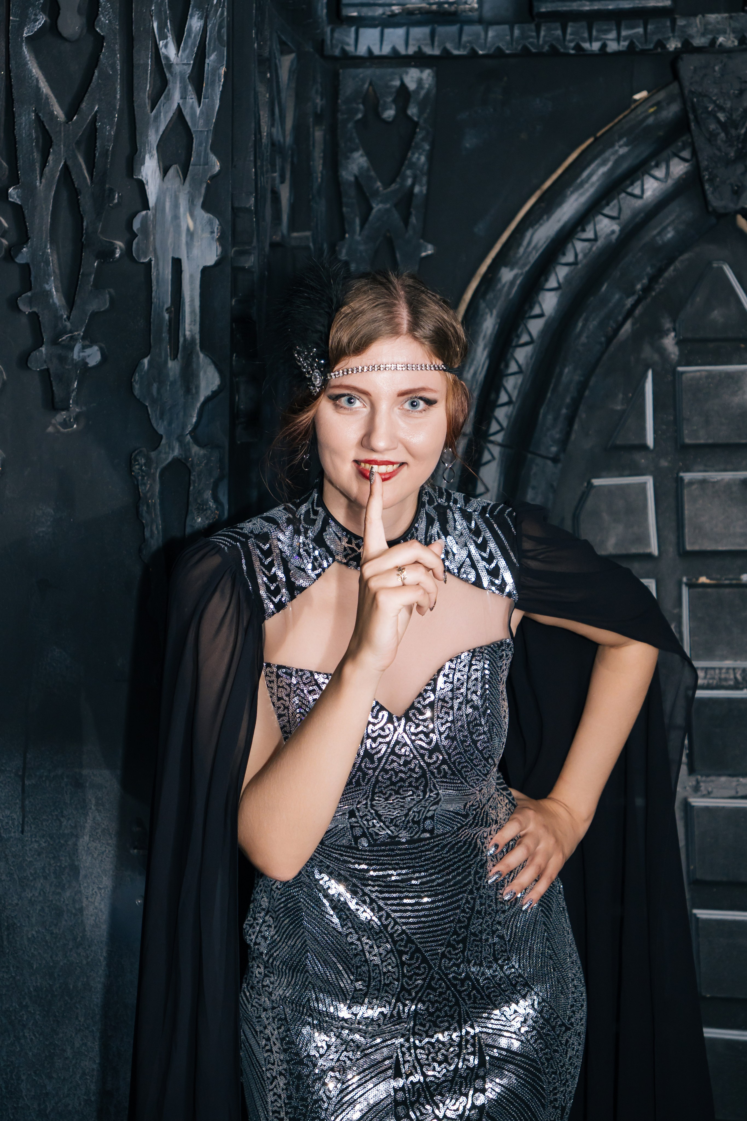 Квесты и праздники в Нелогике. Фотограф в Москве. Индивидуальные и парные съёмки, мероприятия, промо-съёмки для артистов