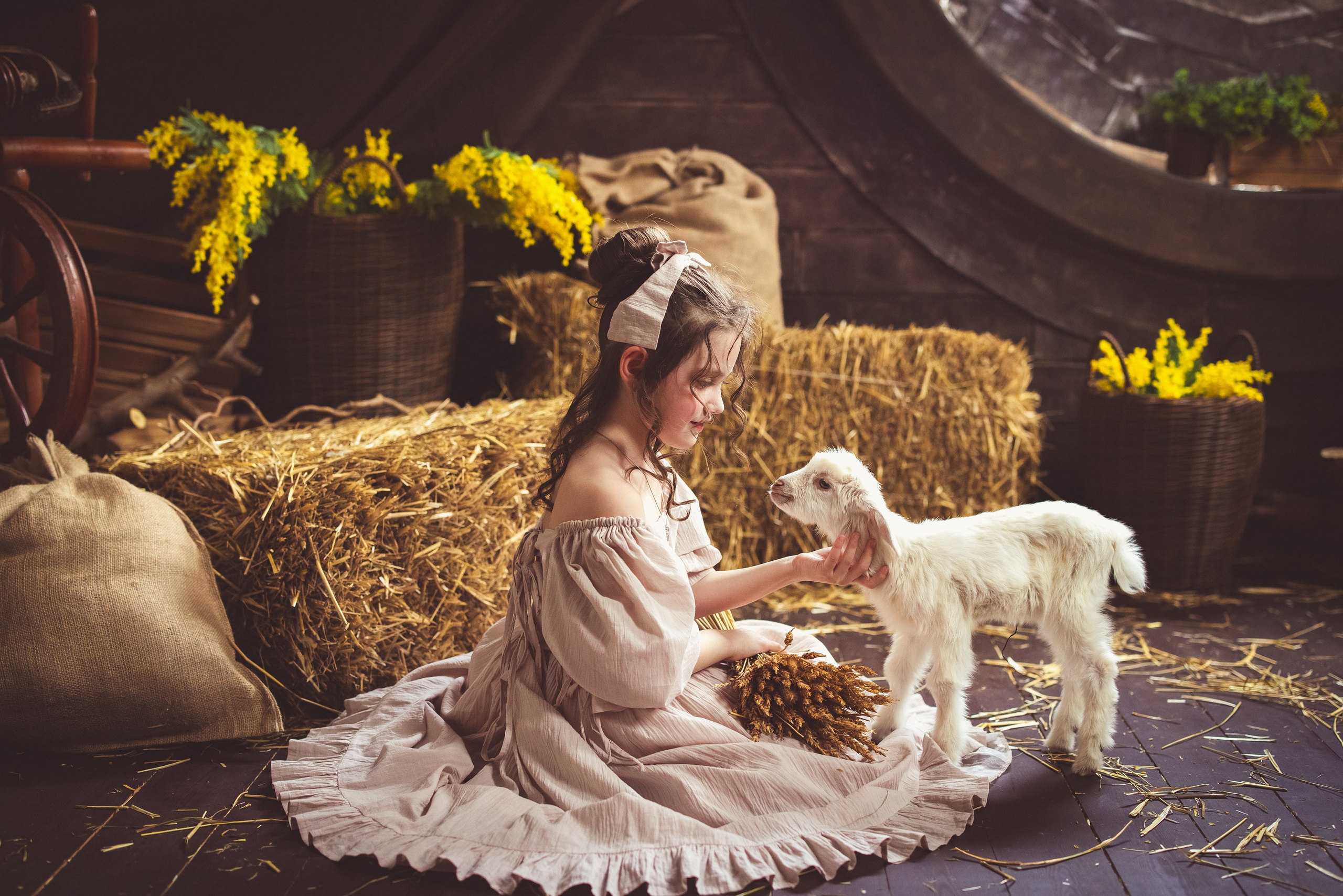 Пасхальный фотопроект с козочкой и утятами, в фотостудии «Эль» 2024 г. Семейный и детский фотограф в Краснодаре Анна Трашкова