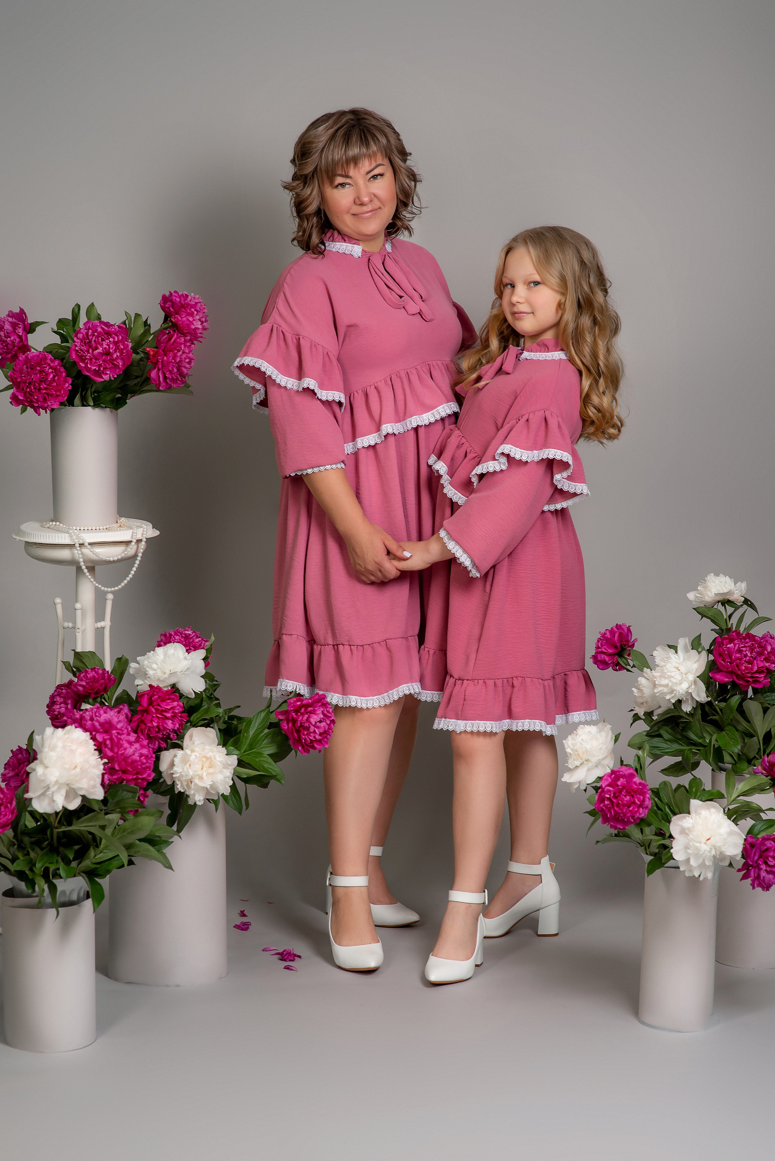 Галя и Поля — пионы 2024. Семейный и детский фотограф Наталья Горда