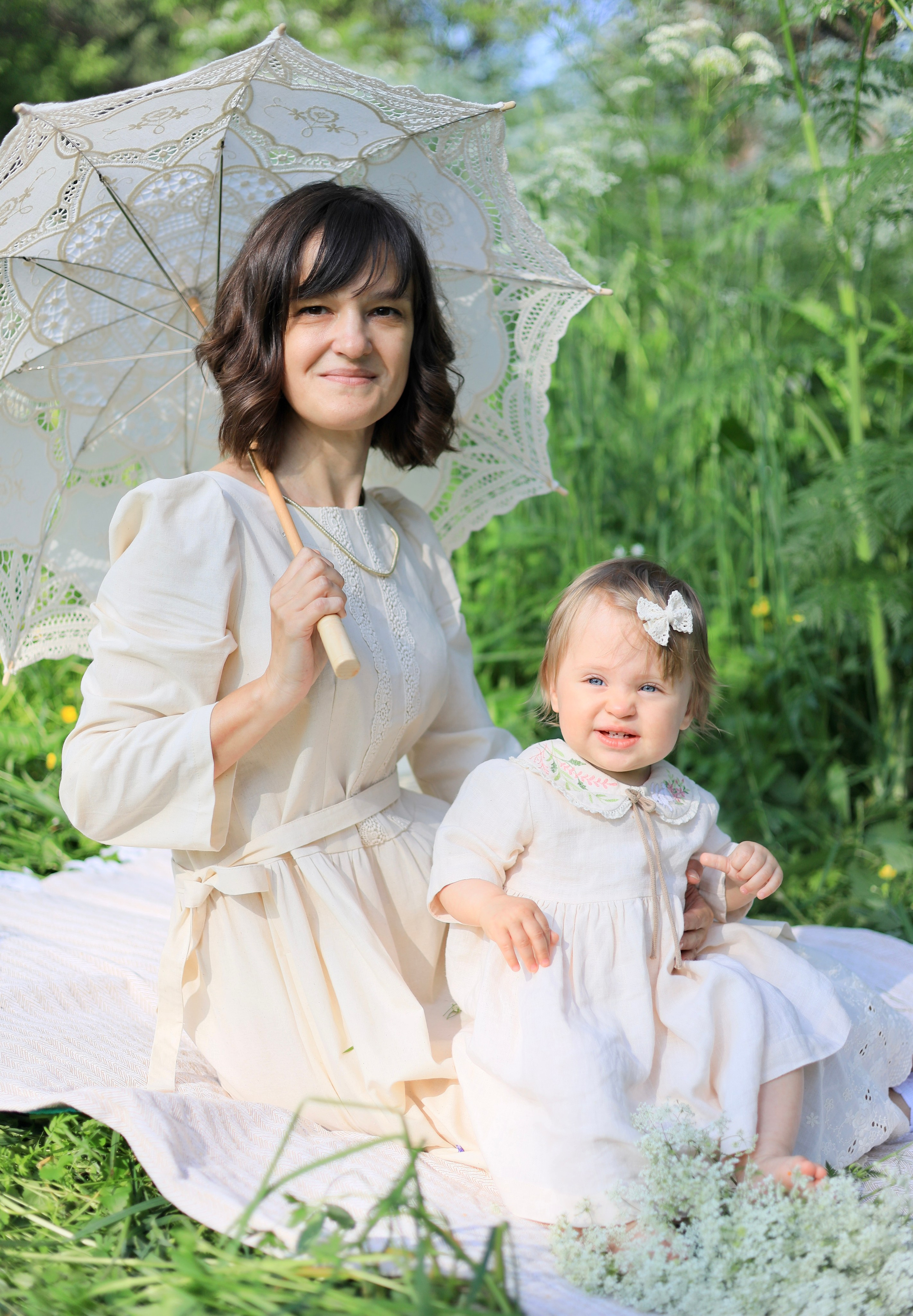 Ksenia and Eseniya. Family, portrait, content photo in Costa Rica Evgeniya Besprozvannykh