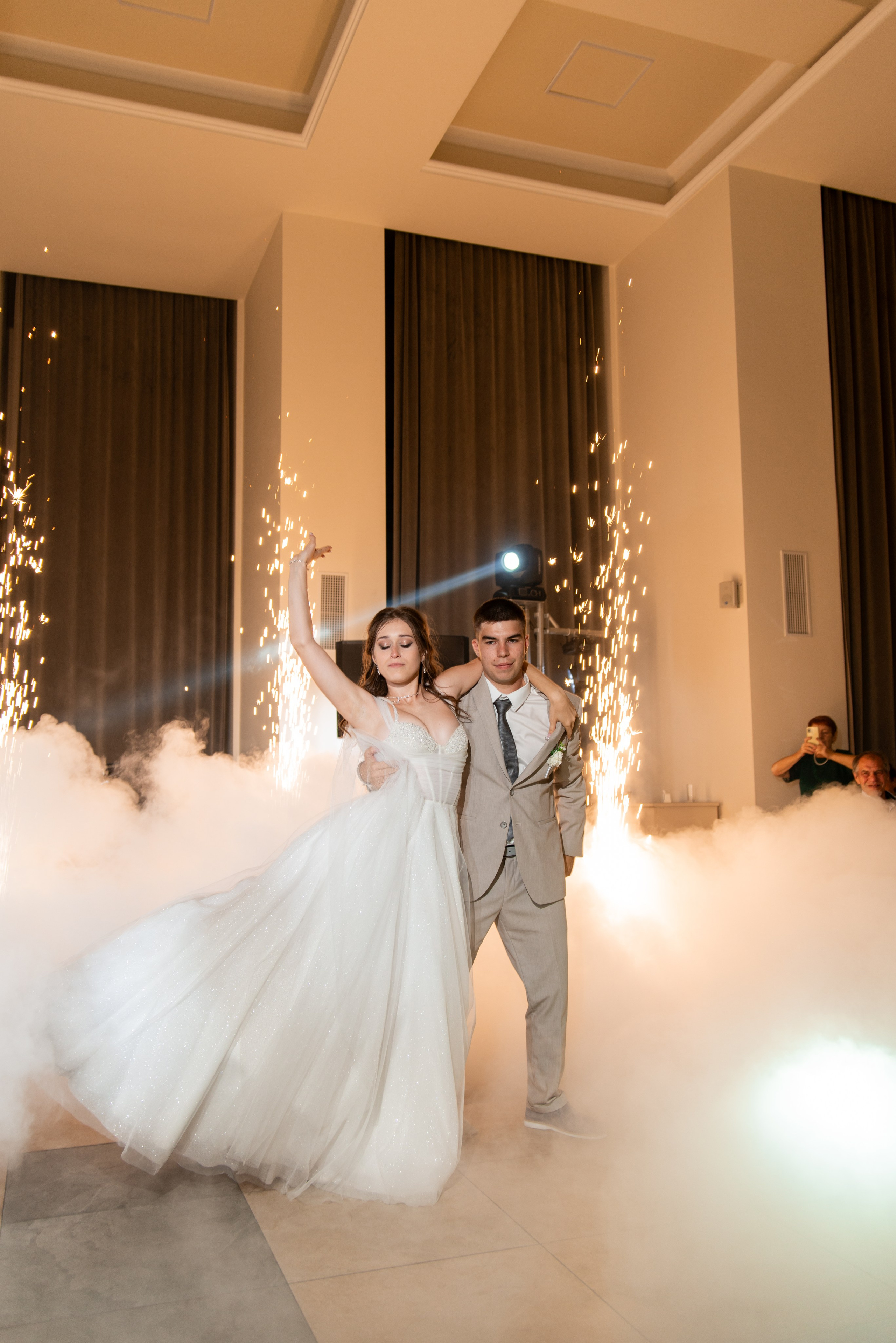 Свадебный репортаж. Меня зовут Александр Литвинчук и я свадебный фотограф в Саратове