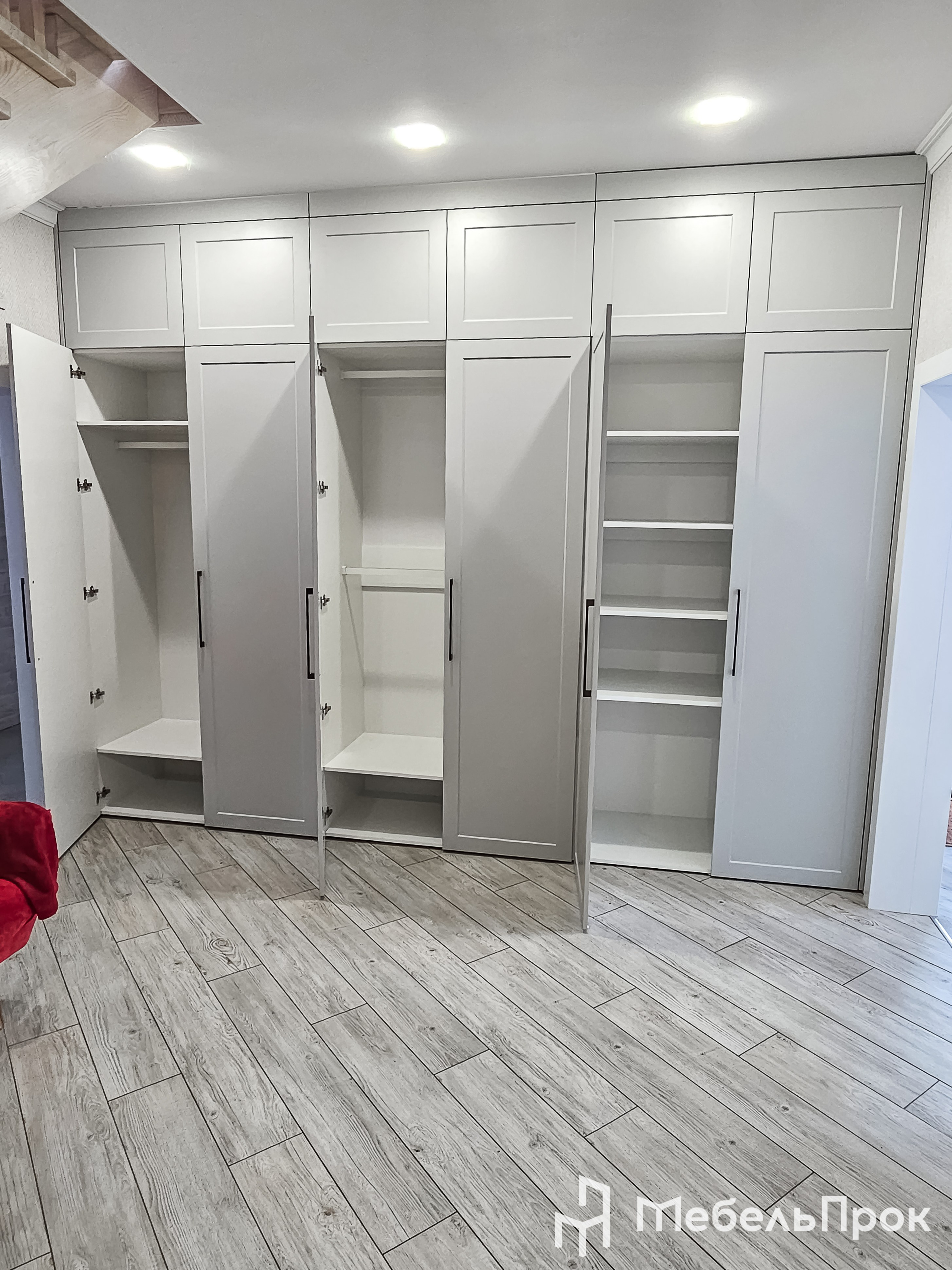 Шкафы распашные. Главная