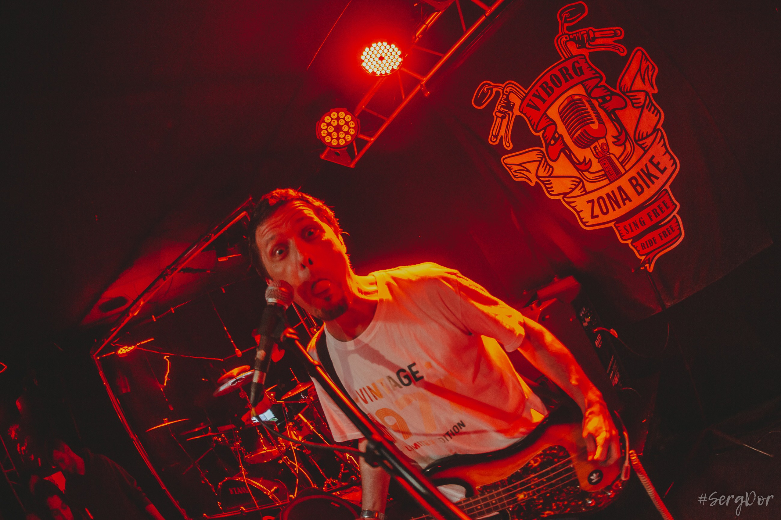 Радиопомехи. Выборг. Фотограф Сергей Дорошенко