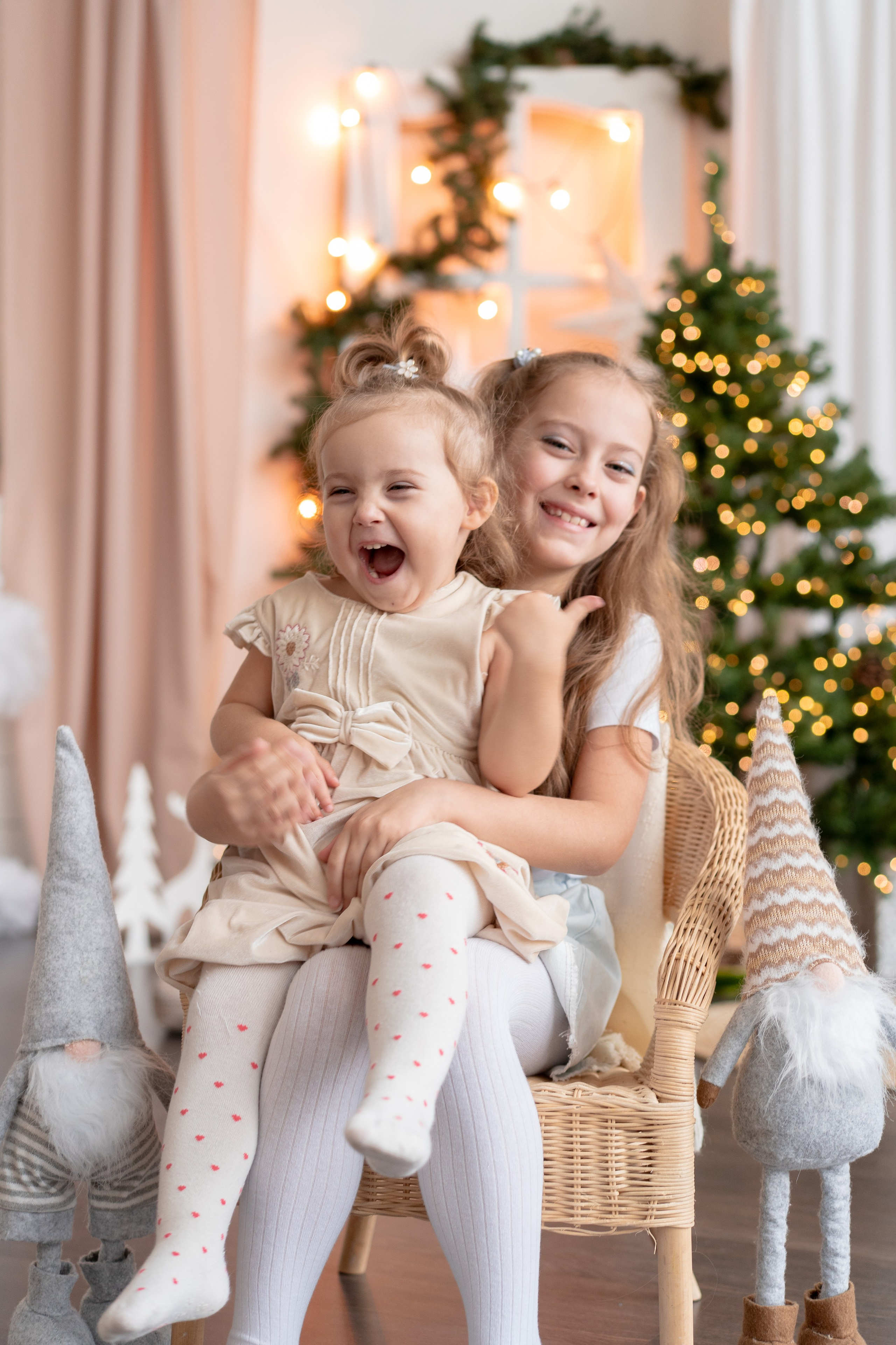 Анечка и Настенька с мамой и папой!. Детская, семейная фотостудия в Санкт-Петербурге
