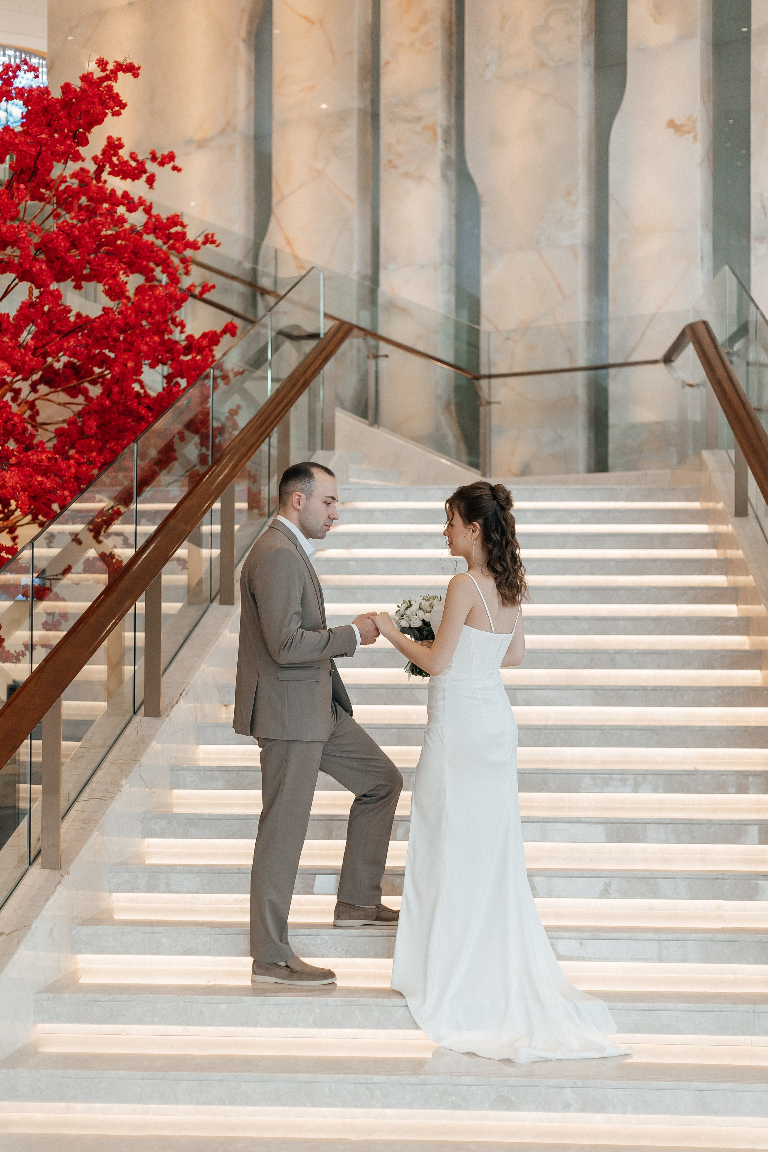 Свадебная фотосессия в отеле Солюкс в Москве