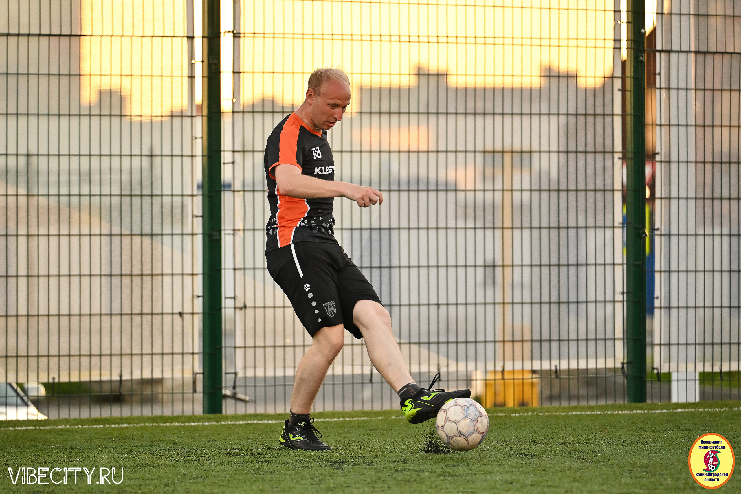 ИГРЫ МИНИ-ФУТБОЛЬНОЙ И КОРПОРАТИВНОЙ ЛИГИ. VIBECITY.RU Вайб Сити Ру Фоторепортажи Фотоотчеты Калининград