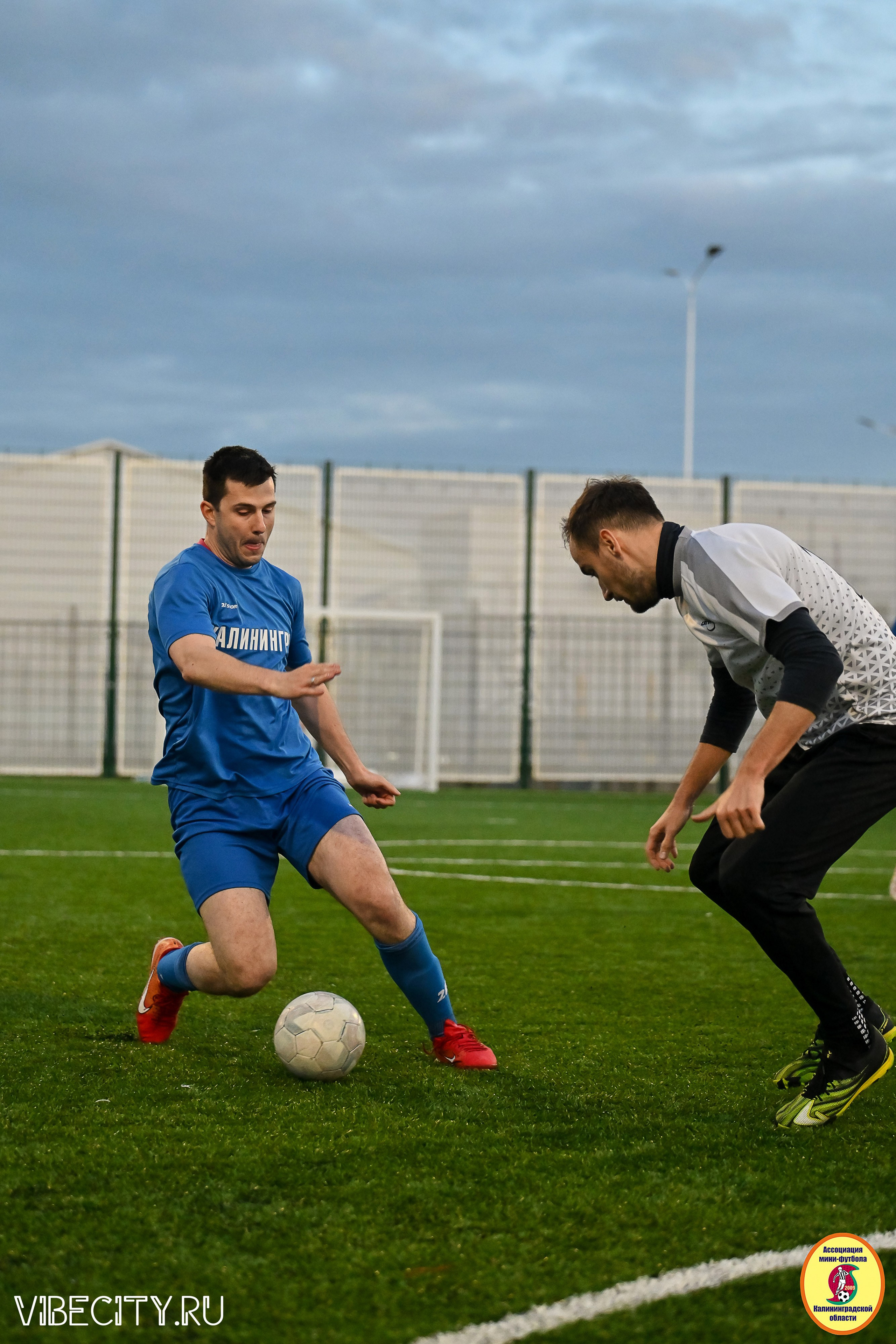 ИГРЫ МИНИ-ФУТБОЛЬНОЙ И КОРПОРАТИВНОЙ ЛИГИ. VIBECITY.RU Вайб Сити Ру Фоторепортажи Фотоотчеты Калининград