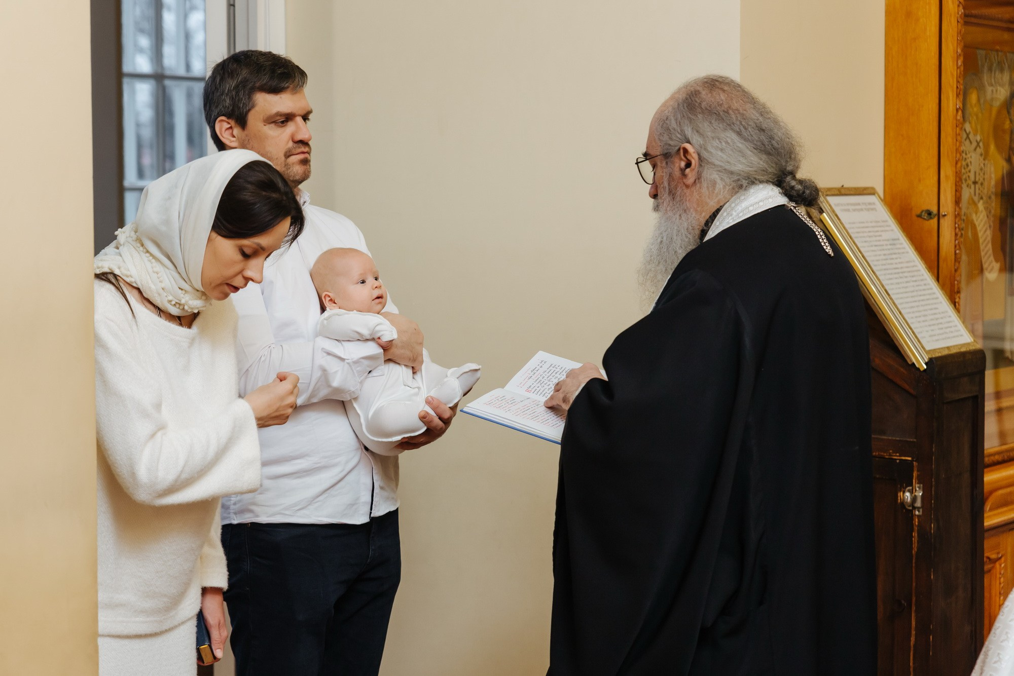 фотограф на крещение санкт петербург, справка о беседе перед крещением, сколько стоит крещение спб, лучшие храмы для крещения, крещение ребенка в спб цены, пушкин церковь узнать про крестины что нужно, что нельзя делать перед крещением, лучшие храмы для крещения, санкт петербург фотограф, крестить без крестных, всего один крестный, имя для крещения малыша