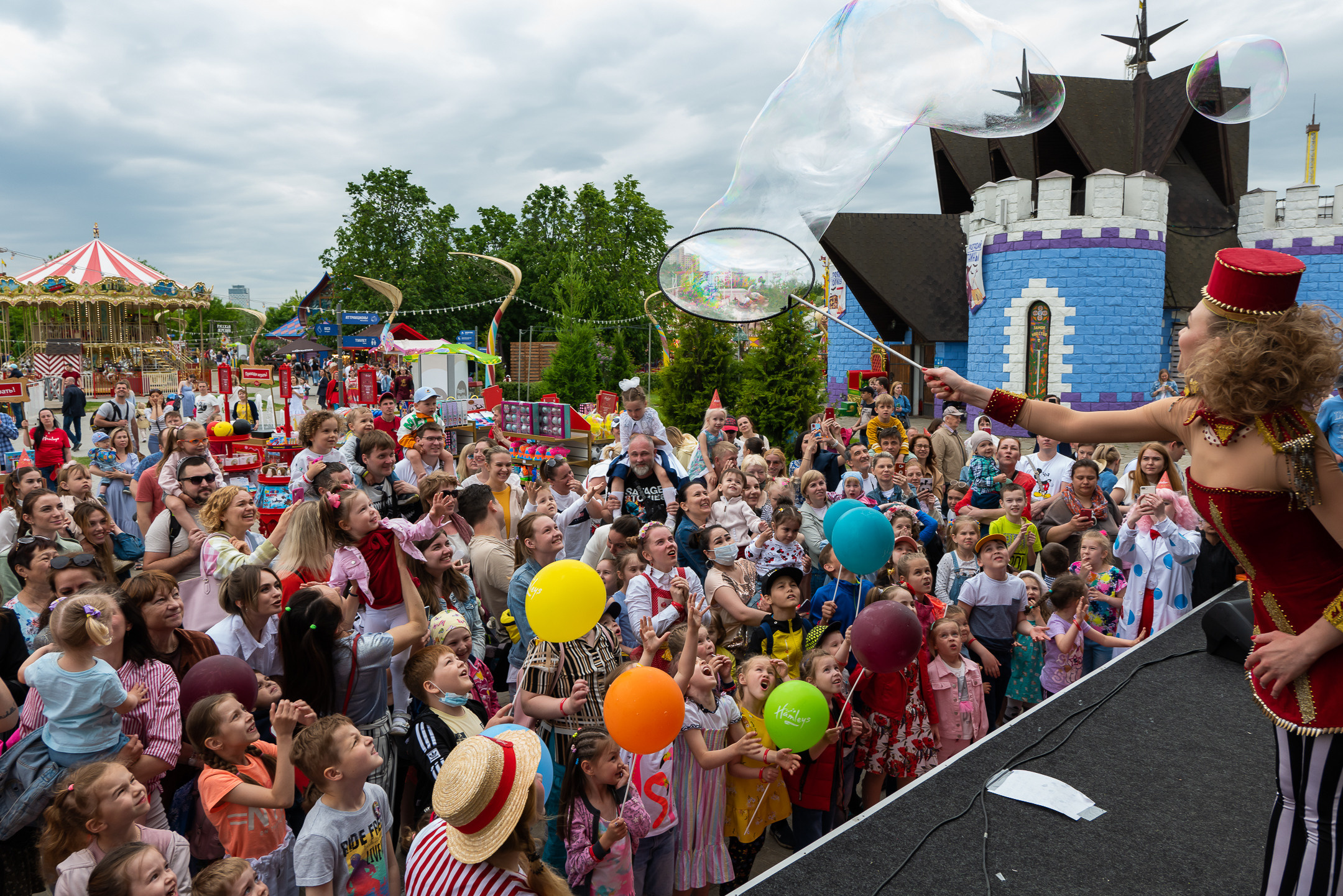 Hamleys. ByGreen.org — Cosplay photo and video with love