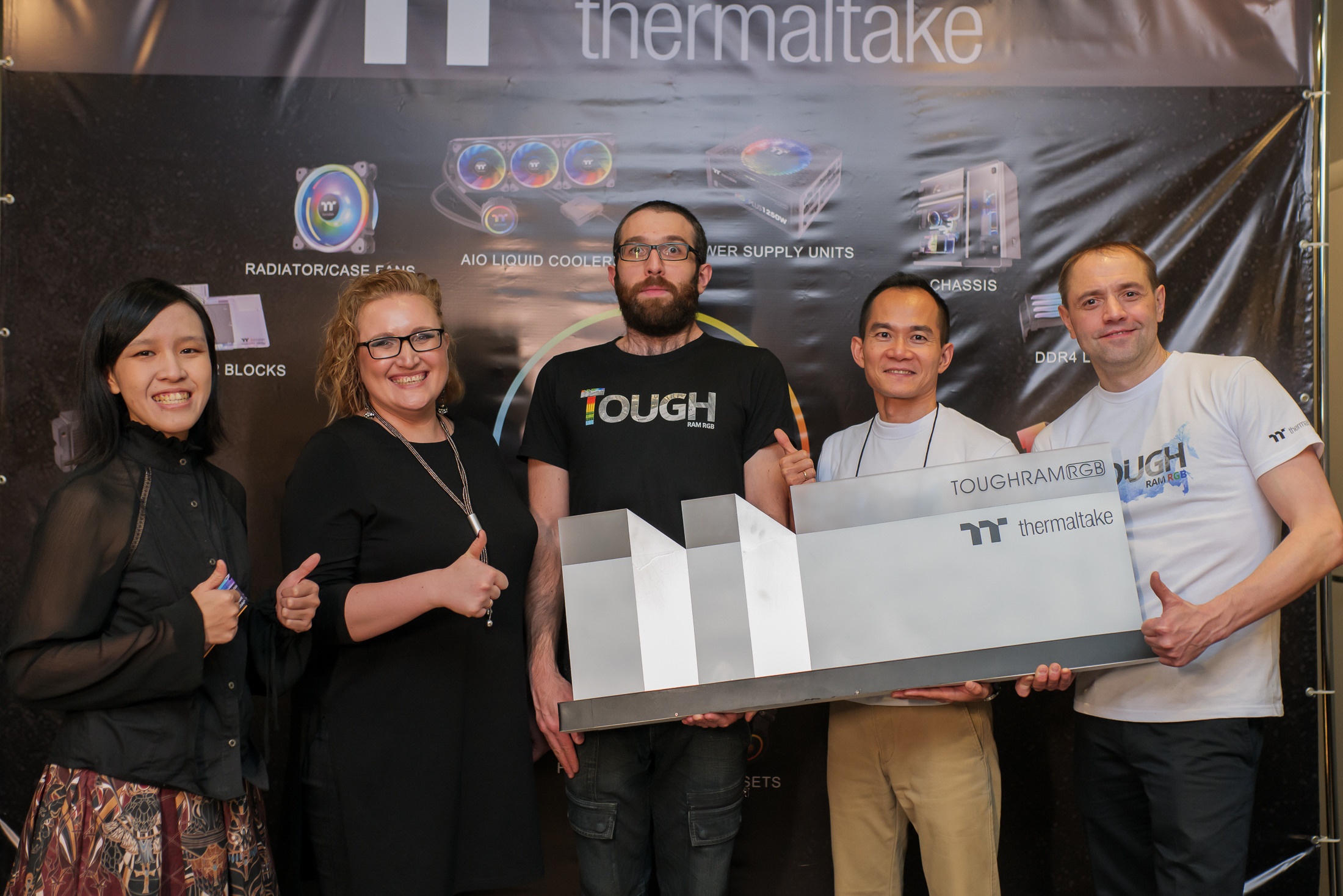 Thermaltake. ByGreen.org — Cosplay photo and video with love