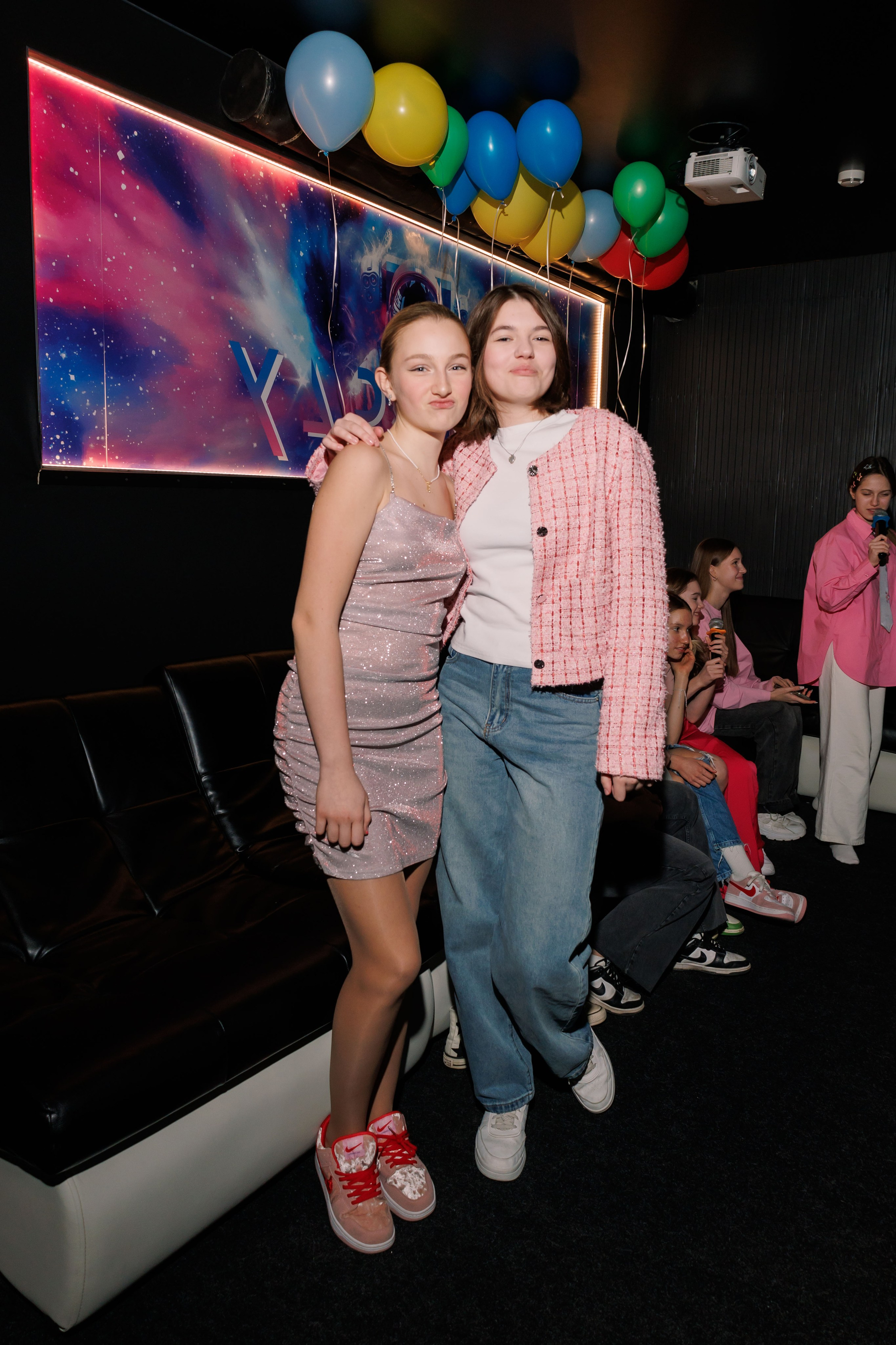 День Рождения в караоке. Фотограф в Москве Дмитрий Емельянов