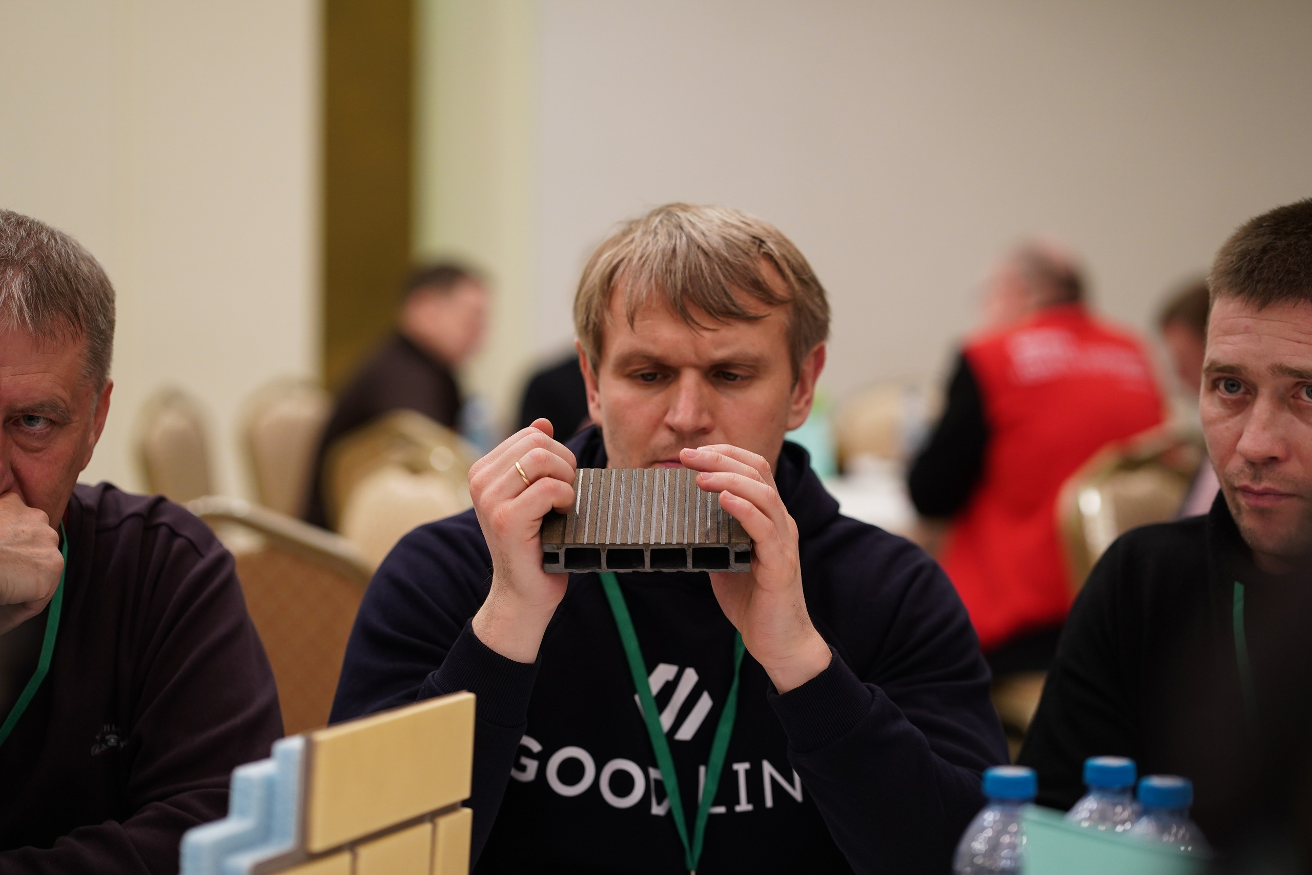 Малоэтажная страна конференция. Фотограф