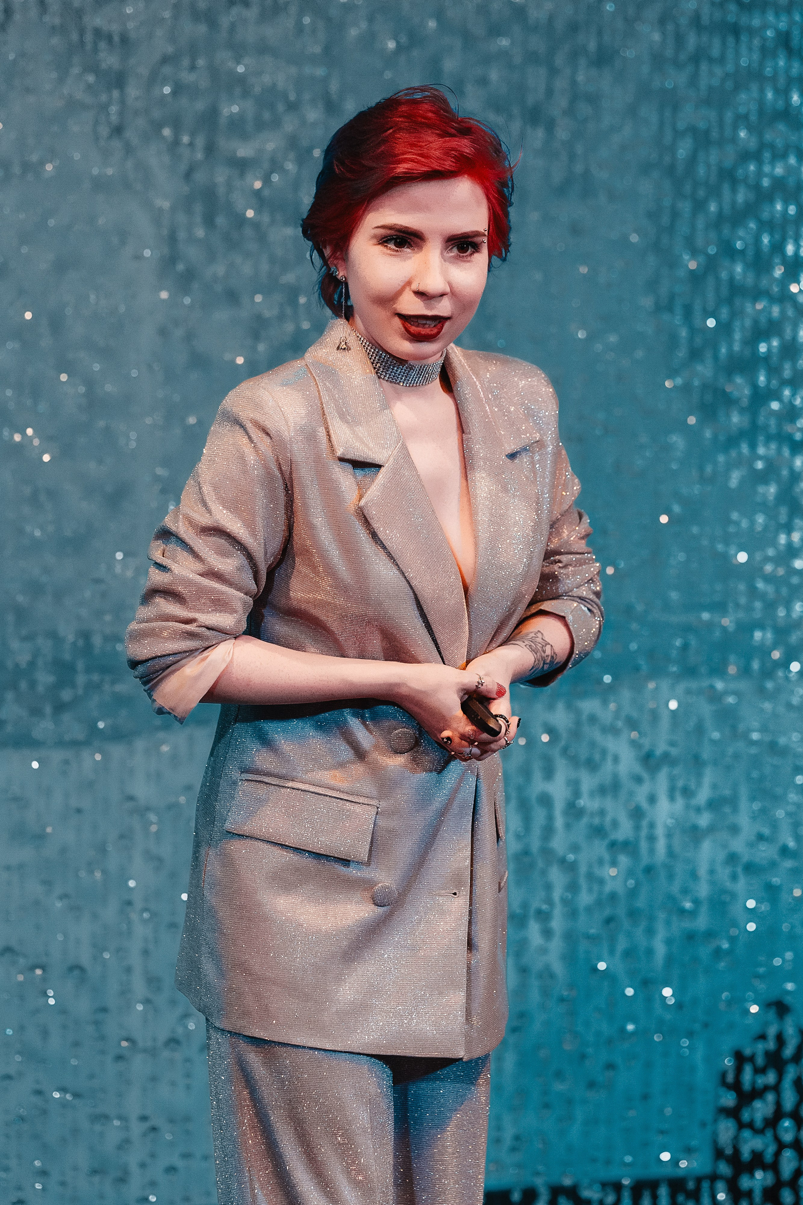 Фотосъемка презентаций модных журналов в Санкт-Петербурге | Рекламные кадры для медиа