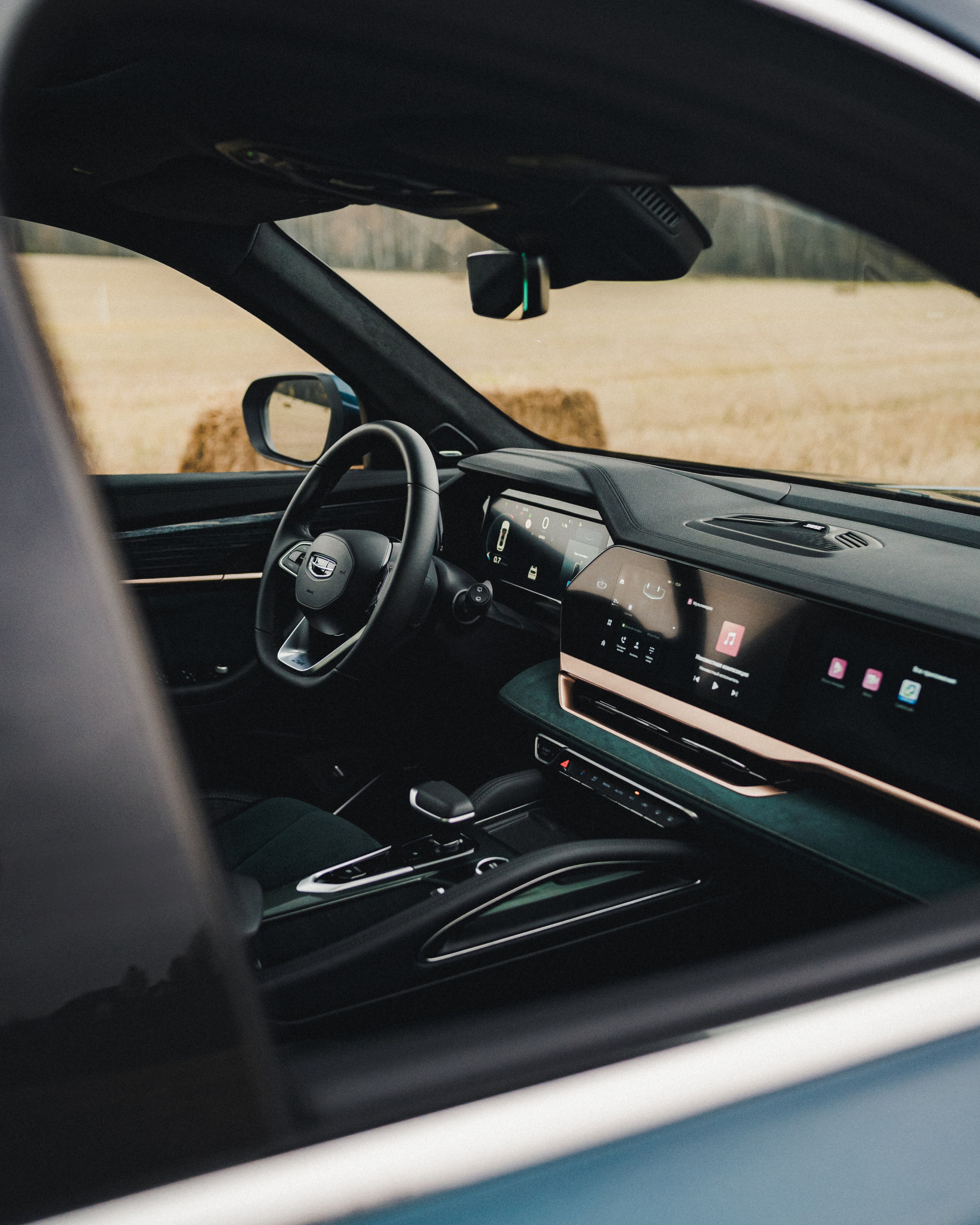 Автомобильная фотосессия Geely Monjaro для Geely Motors. Фотограф Илья К. в Москве