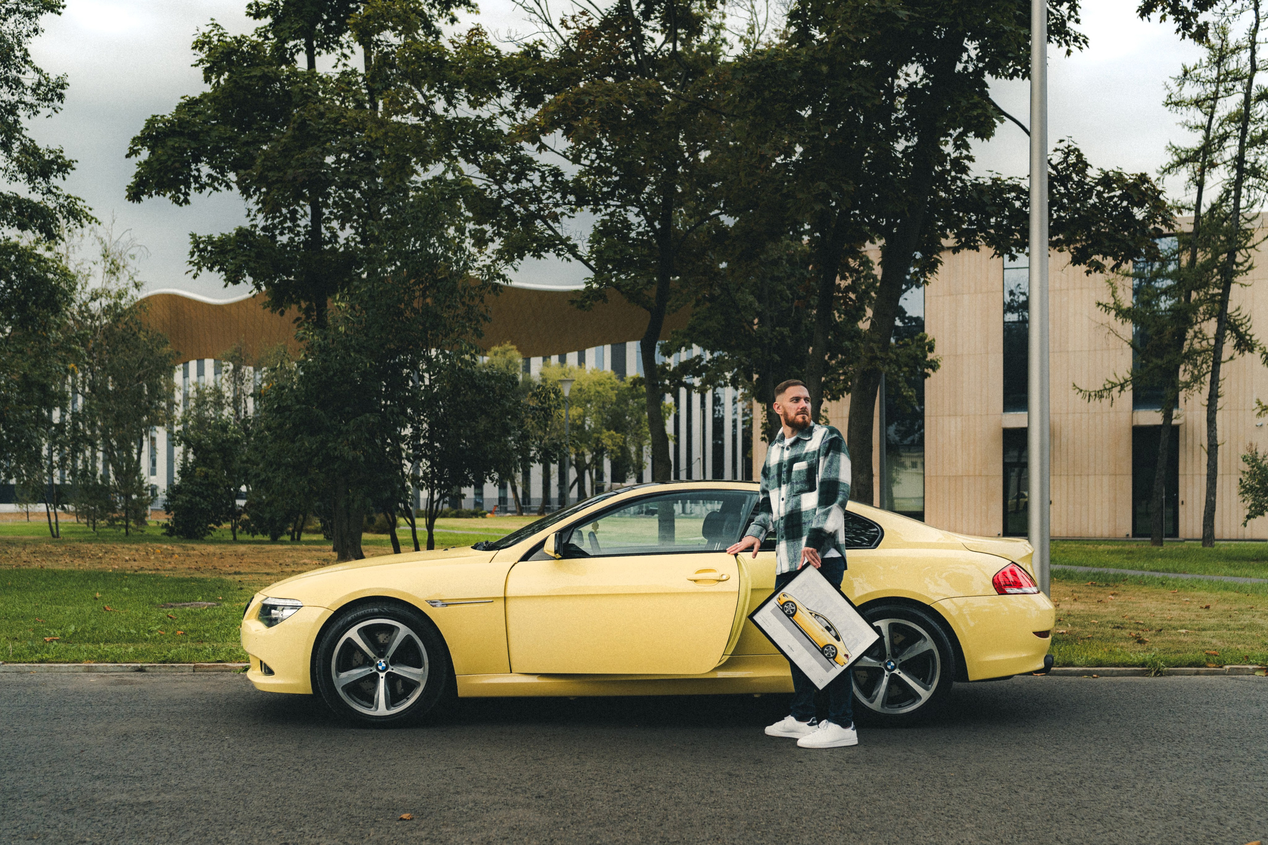 BMW 650i (Dakar Yellow). Фотограф Илья К. в Москве
