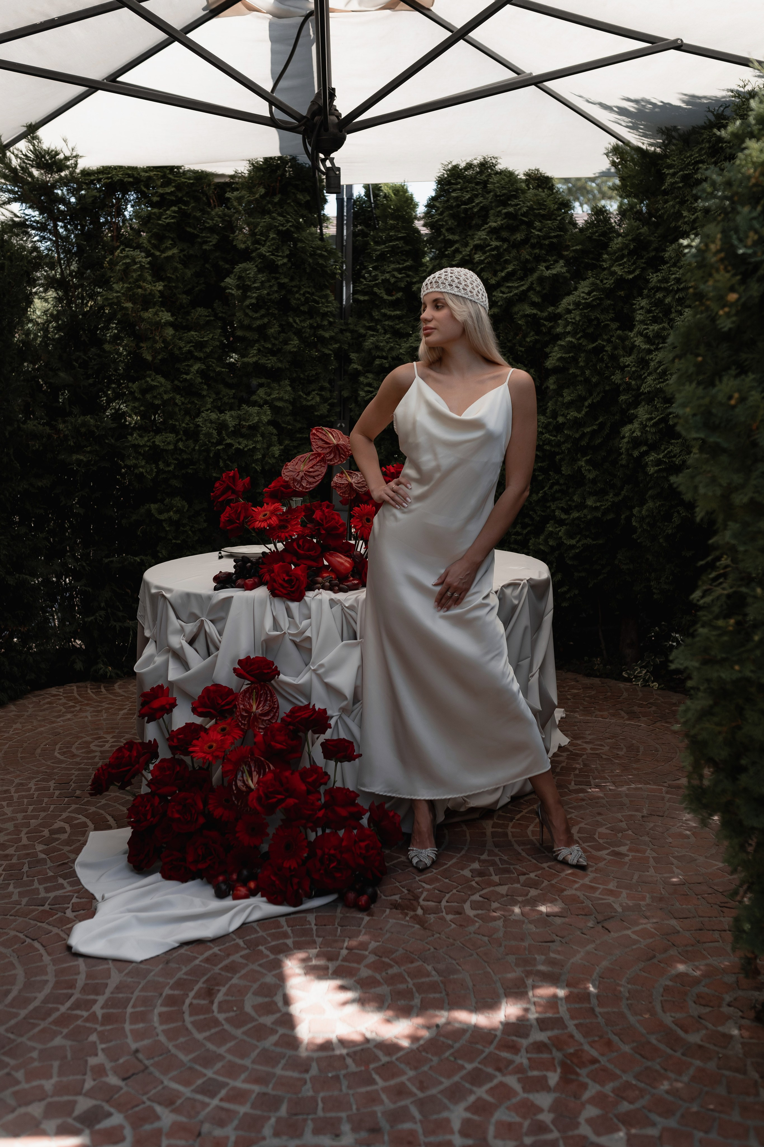 Фотодень с красным декором. Фотограф Трифон Мира