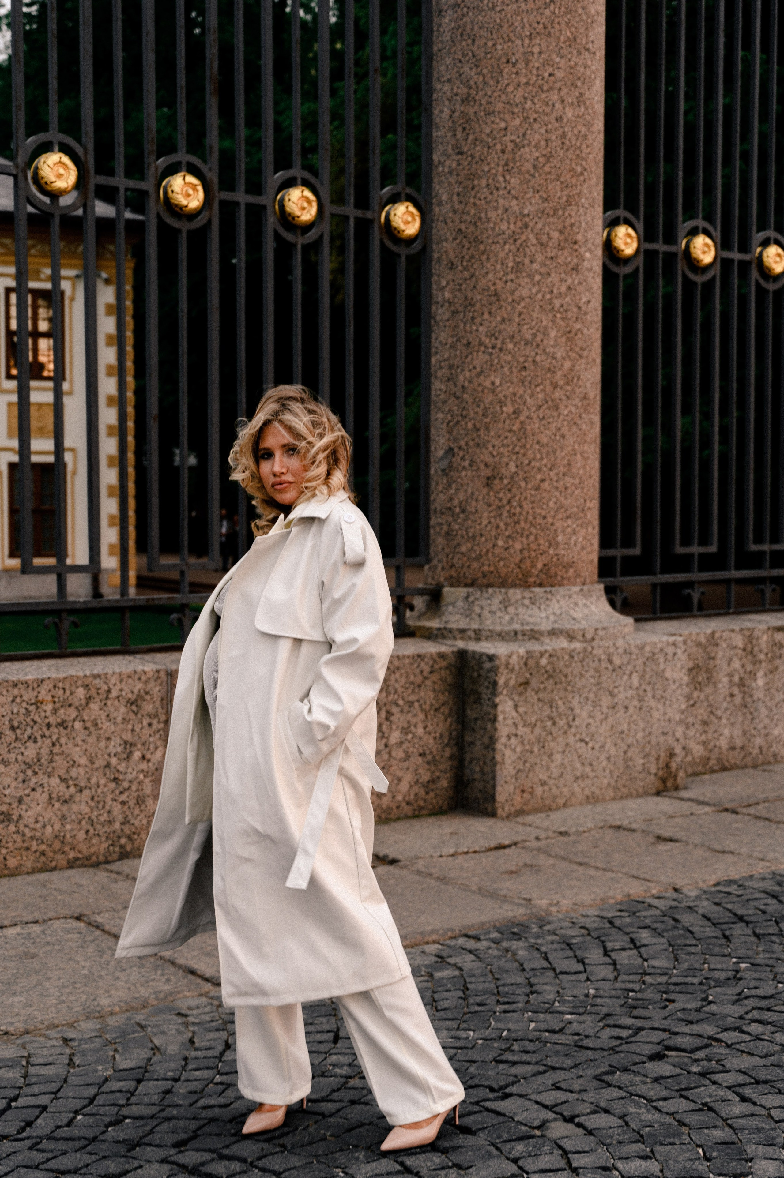 Ольга. Профессиональный фотограф беременности в СПБ. Стильные фотосессии беременности в стиле минимализм и классическая фотография