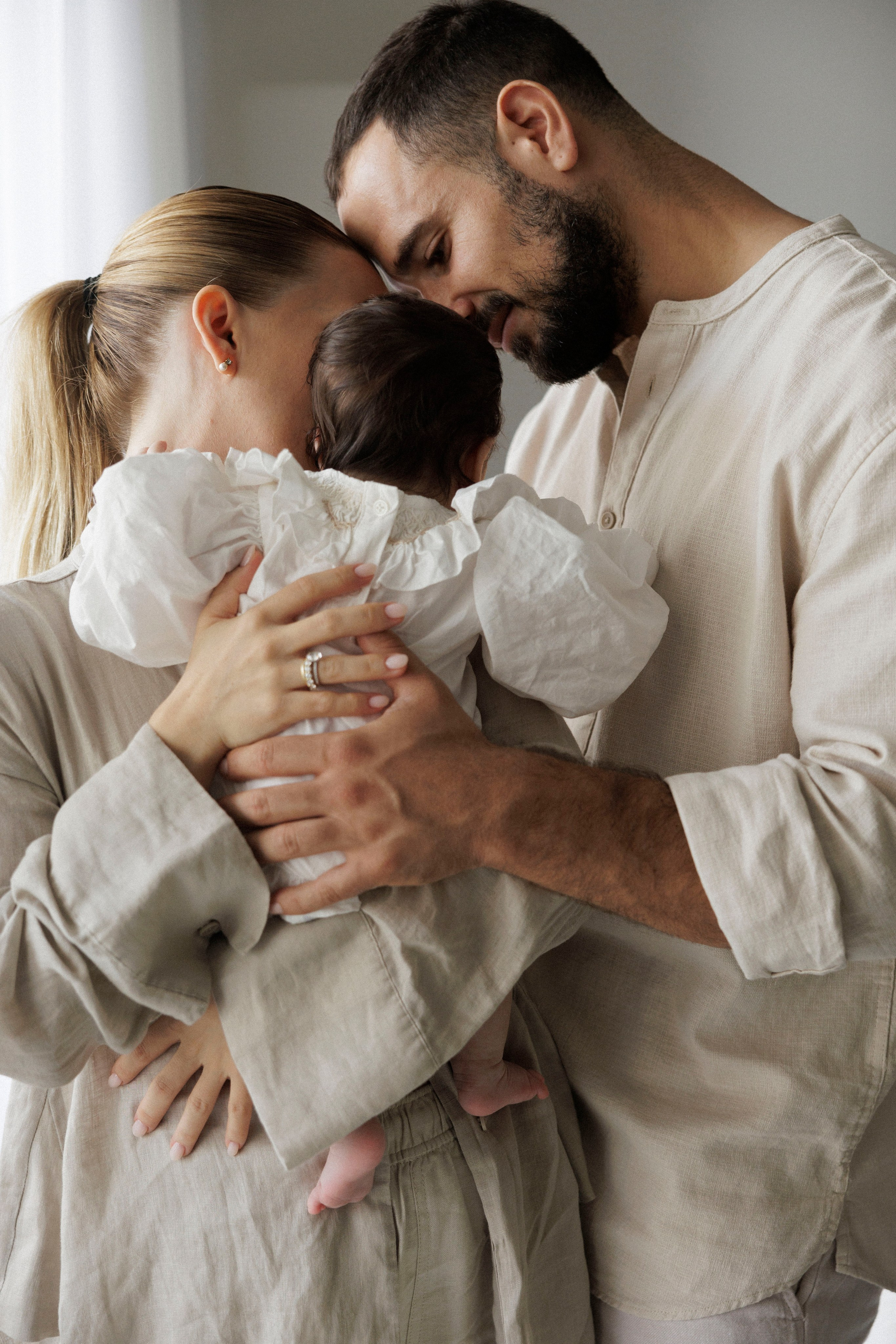 New born family photoshoot at home. Wedding and family photographer