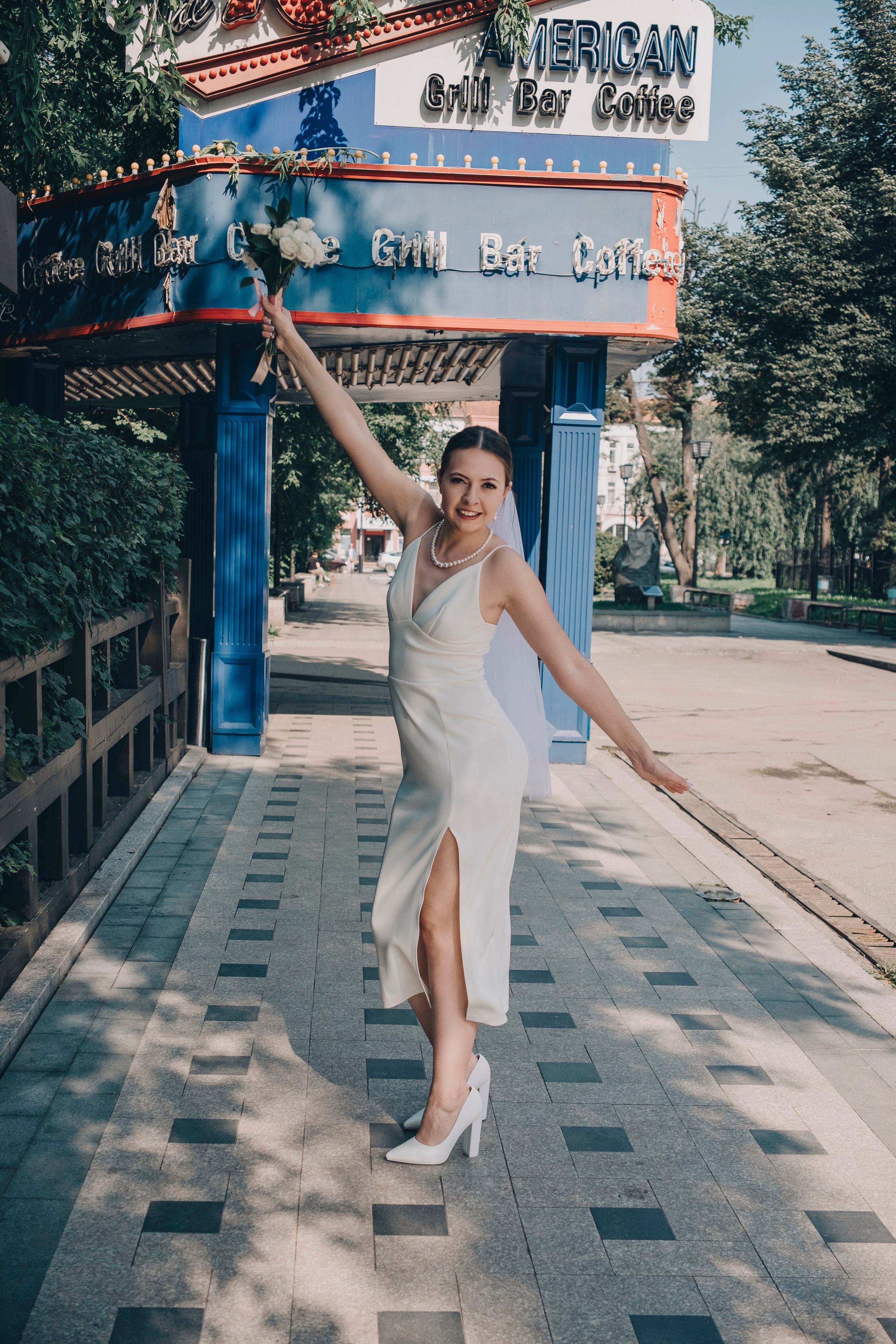 Свадебная прогулка в городе. Фотограф в Иркутске Анна Мирошникова