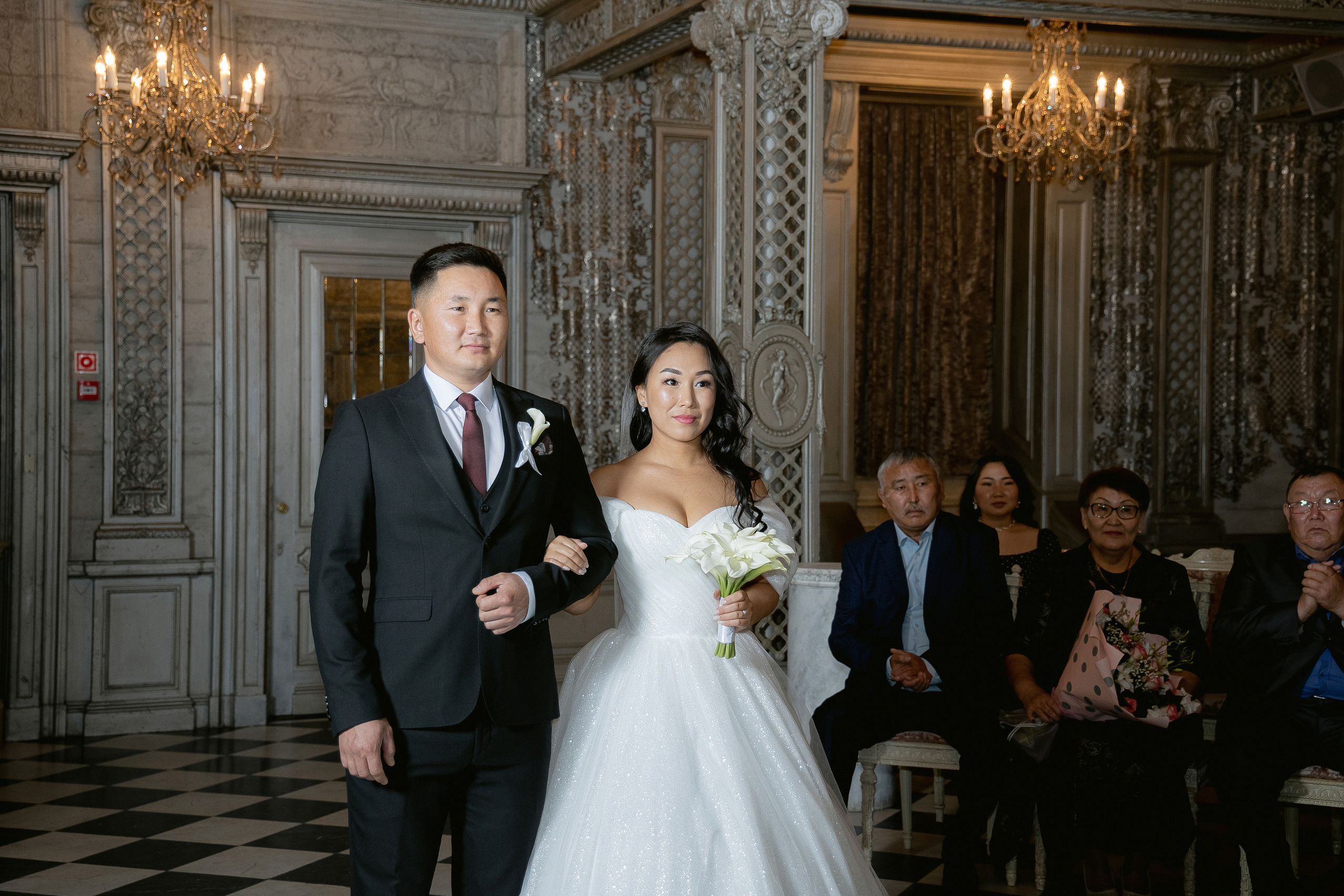 Антонида и Баир: регистрация и фотосессия в ТУРАНДОТ. Свадебный фотограф Москва