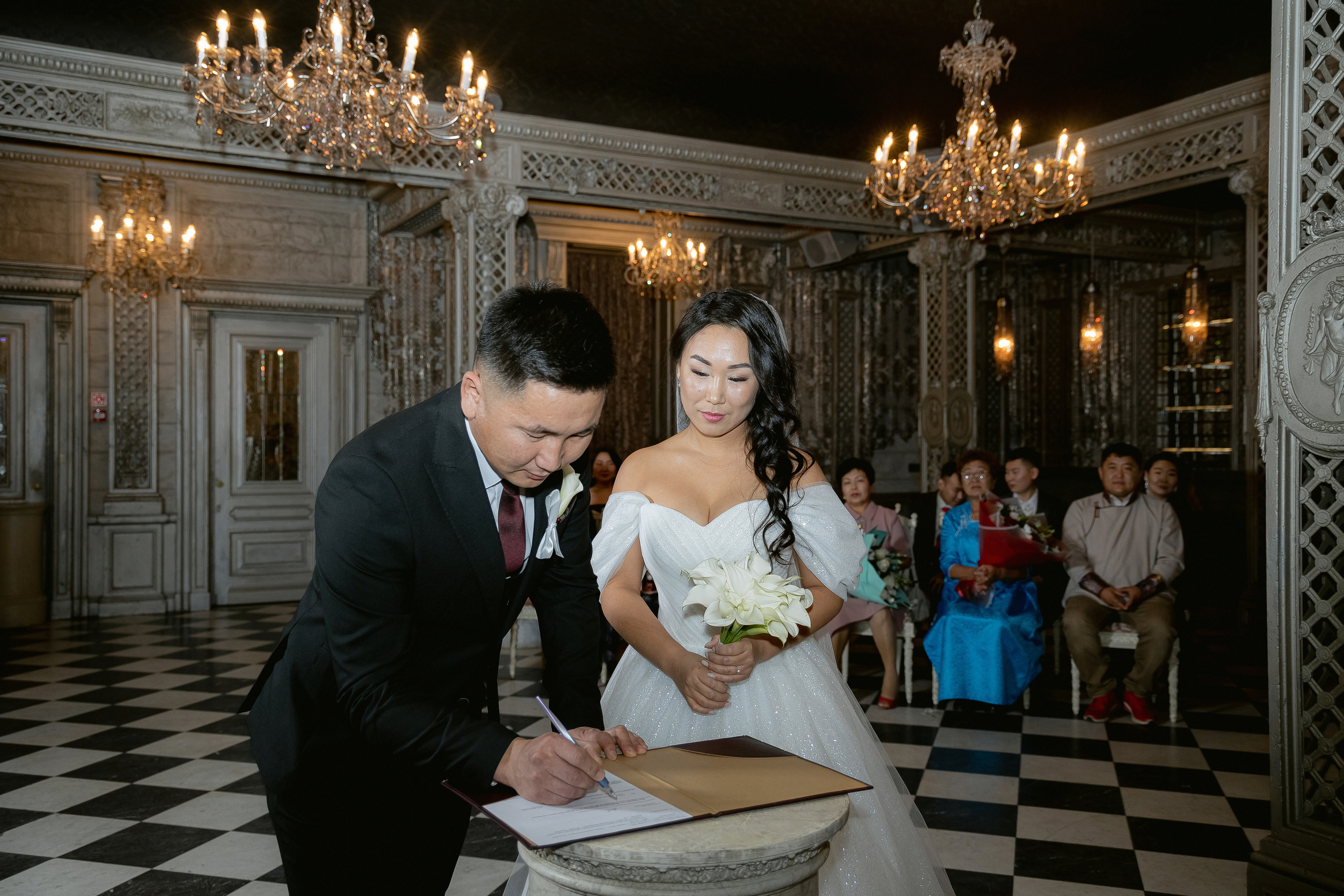 Антонида и Баир: регистрация и фотосессия в ТУРАНДОТ. Свадебный фотограф Москва