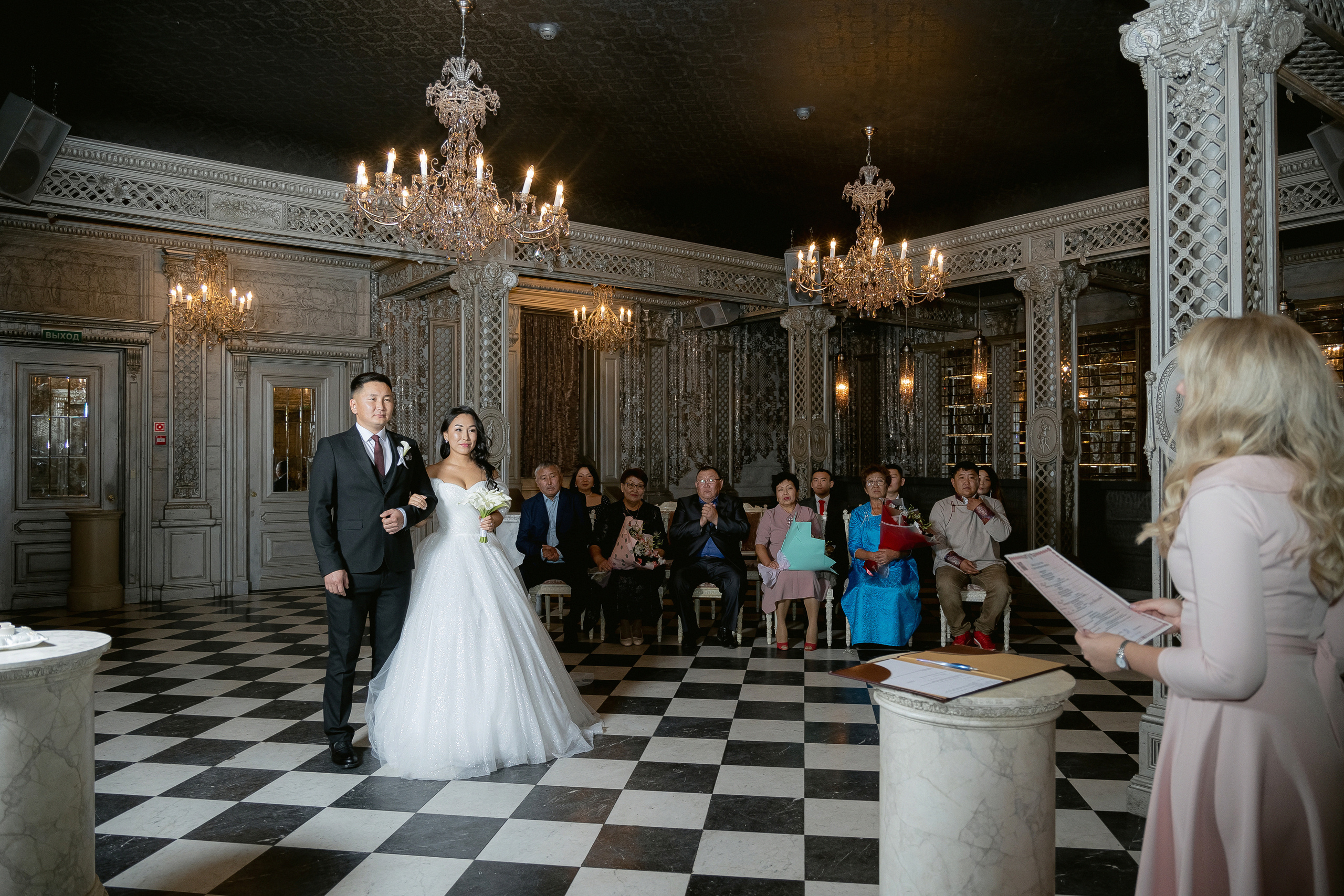 Антонида и Баир: регистрация и фотосессия в ТУРАНДОТ. Свадебный фотограф Москва
