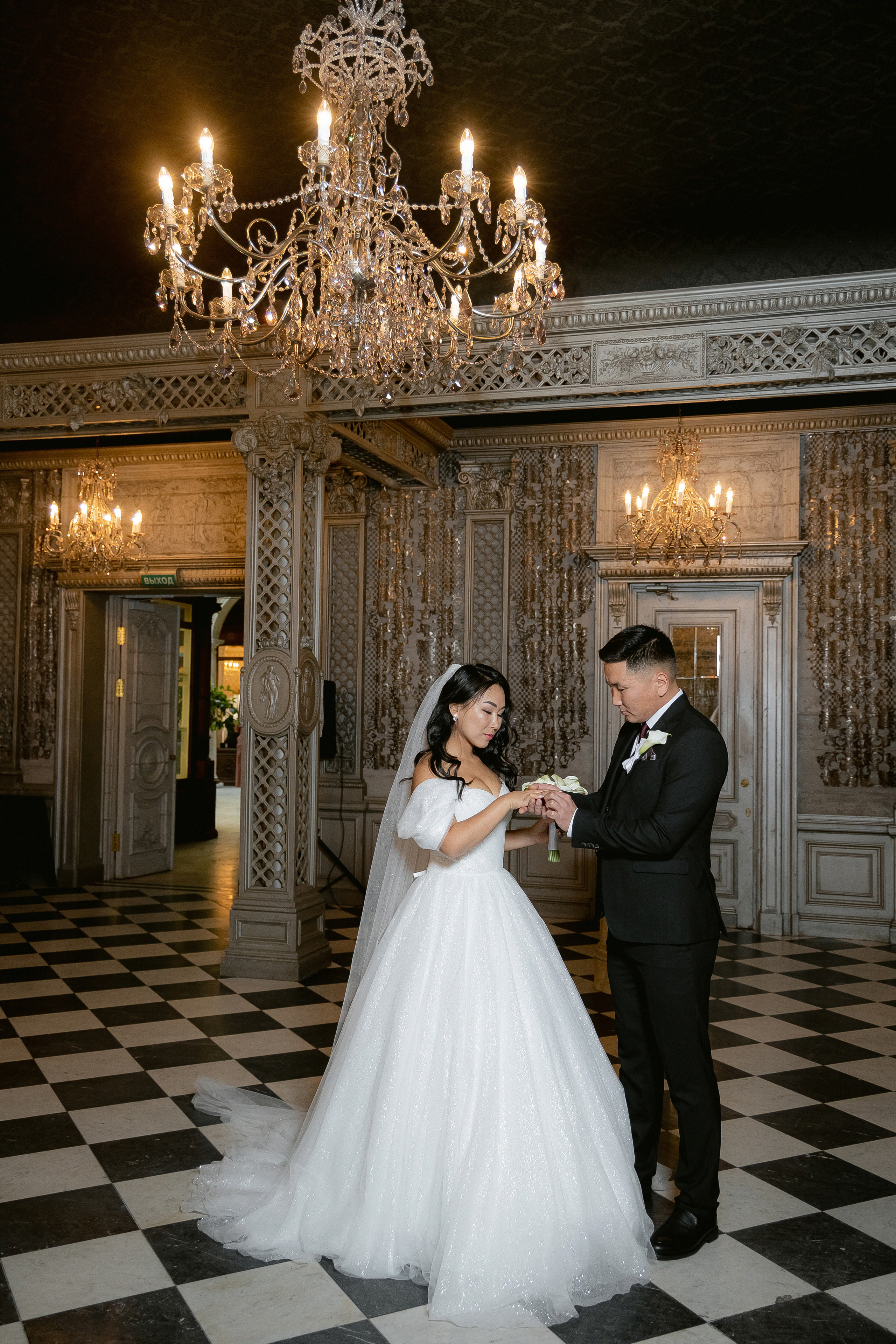 Антонида и Баир: регистрация и фотосессия в ТУРАНДОТ. Свадебный фотограф Москва