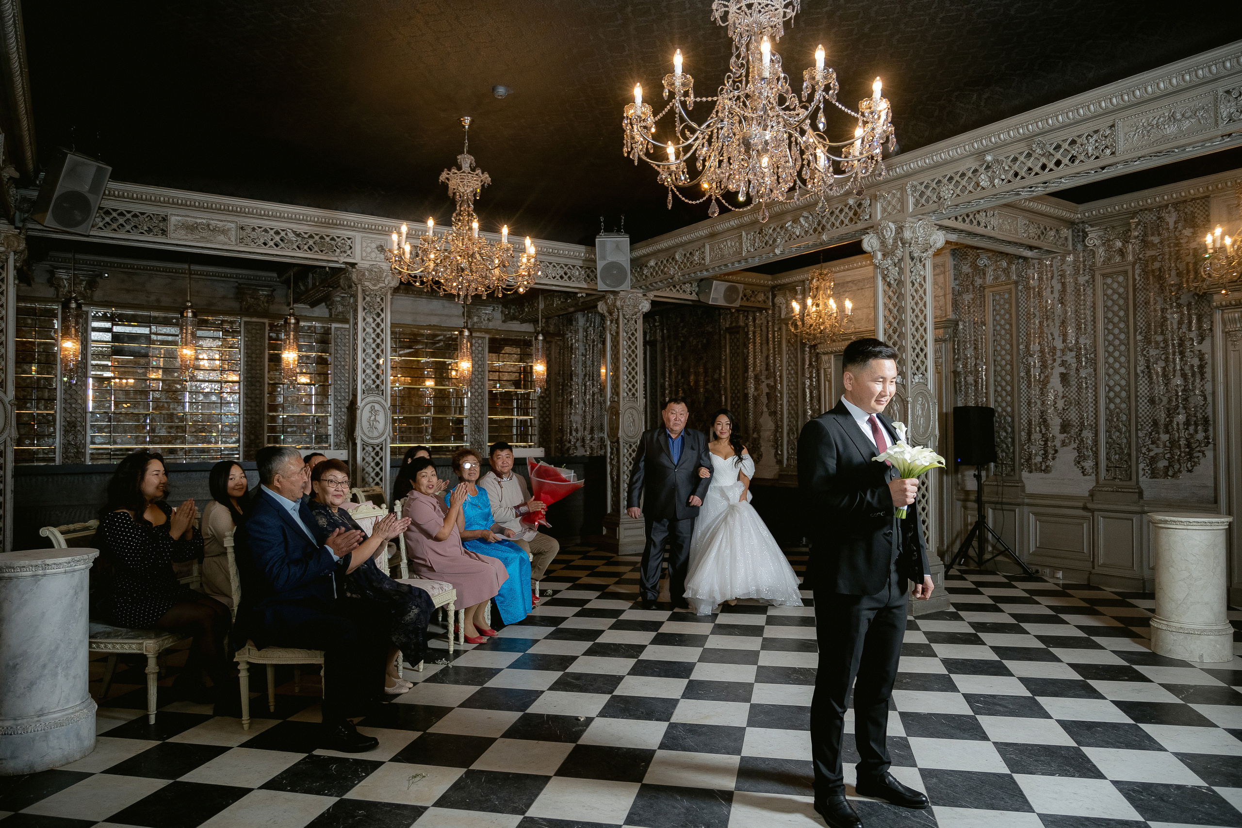 Антонида и Баир: регистрация и фотосессия в ТУРАНДОТ. Свадебный фотограф Москва