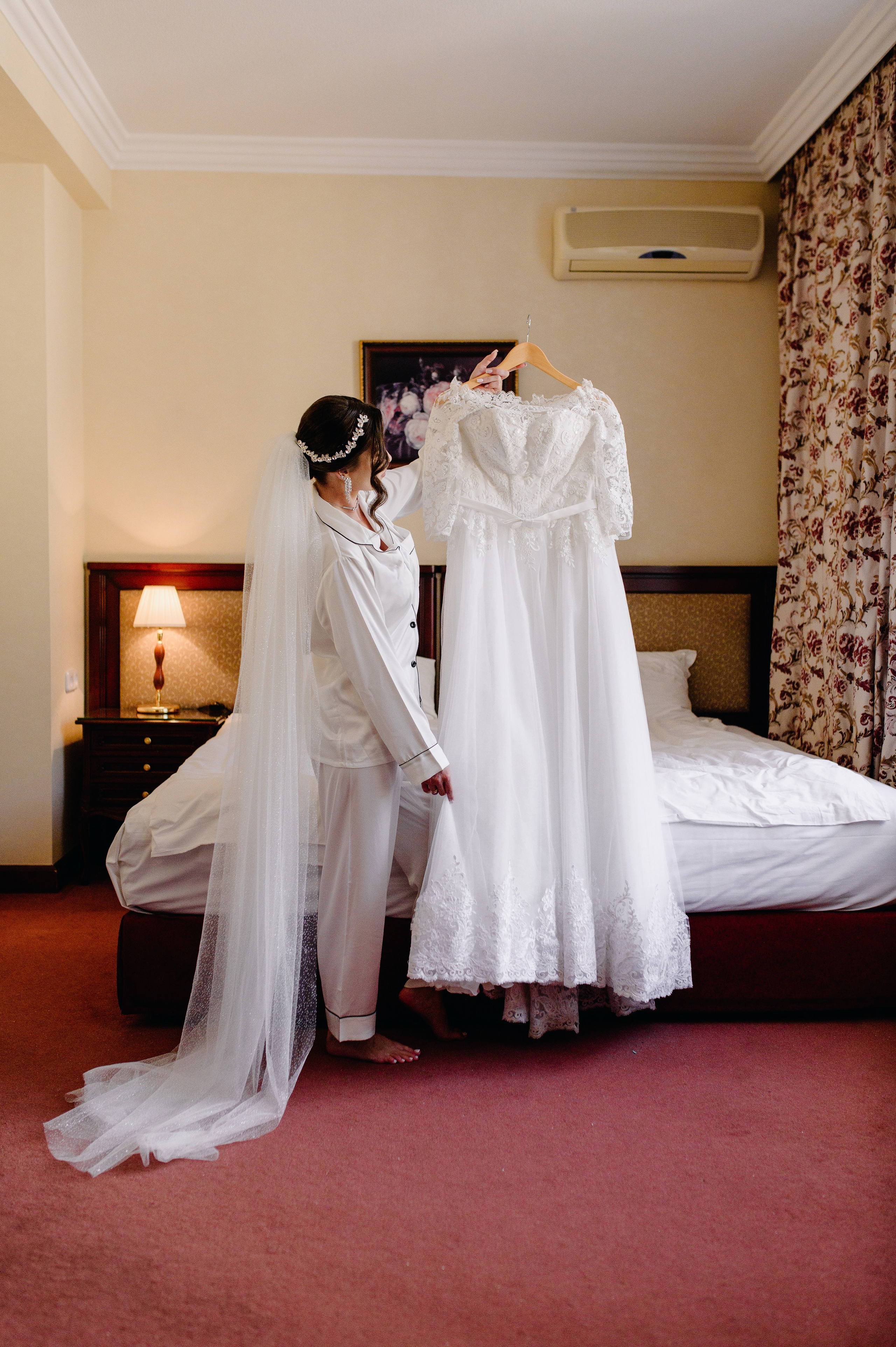 Кристина и Максим — камерная семейная свадьба в Караганде. Свадебный фотограф Караганда