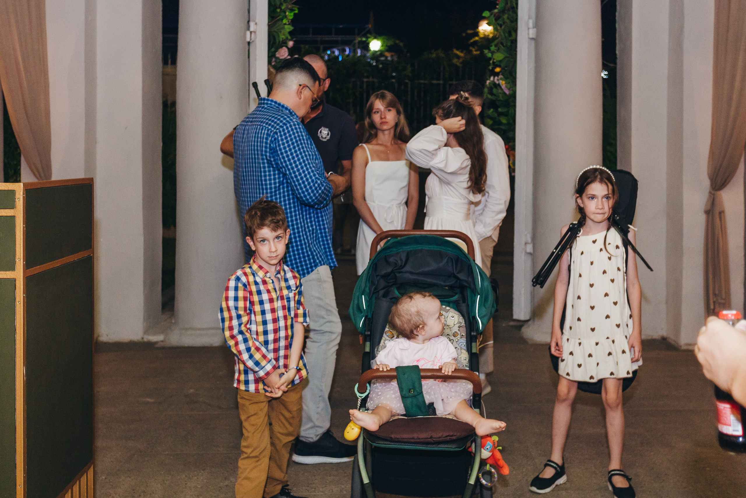 День рождение в уютном ресторане. Фотограф Денис Денисов