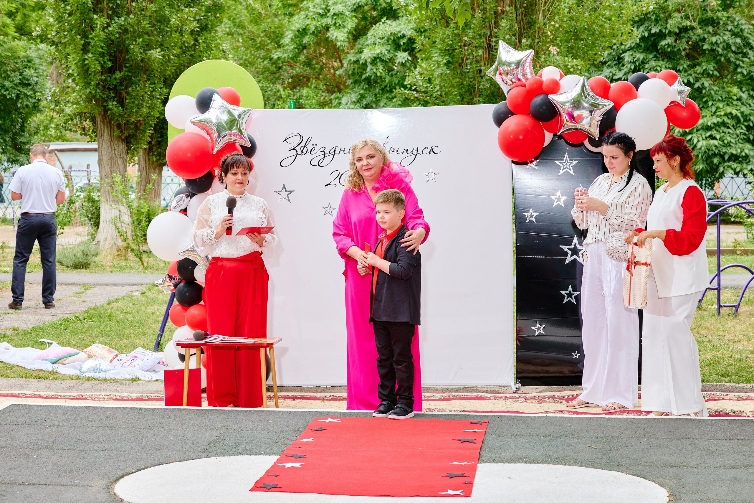 Выпускной 45 сад. Фотограф Выпускные альбомы Таганрог Сергей Коробченко