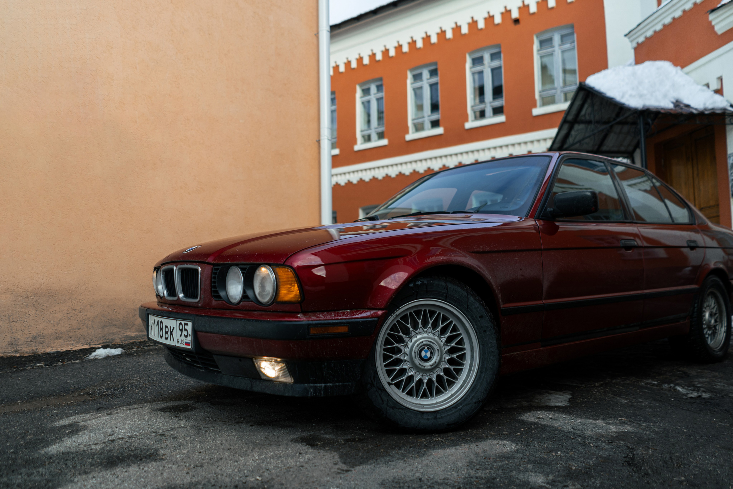 Автомобильная фото-сессия BMW 540i E34 в Калуге