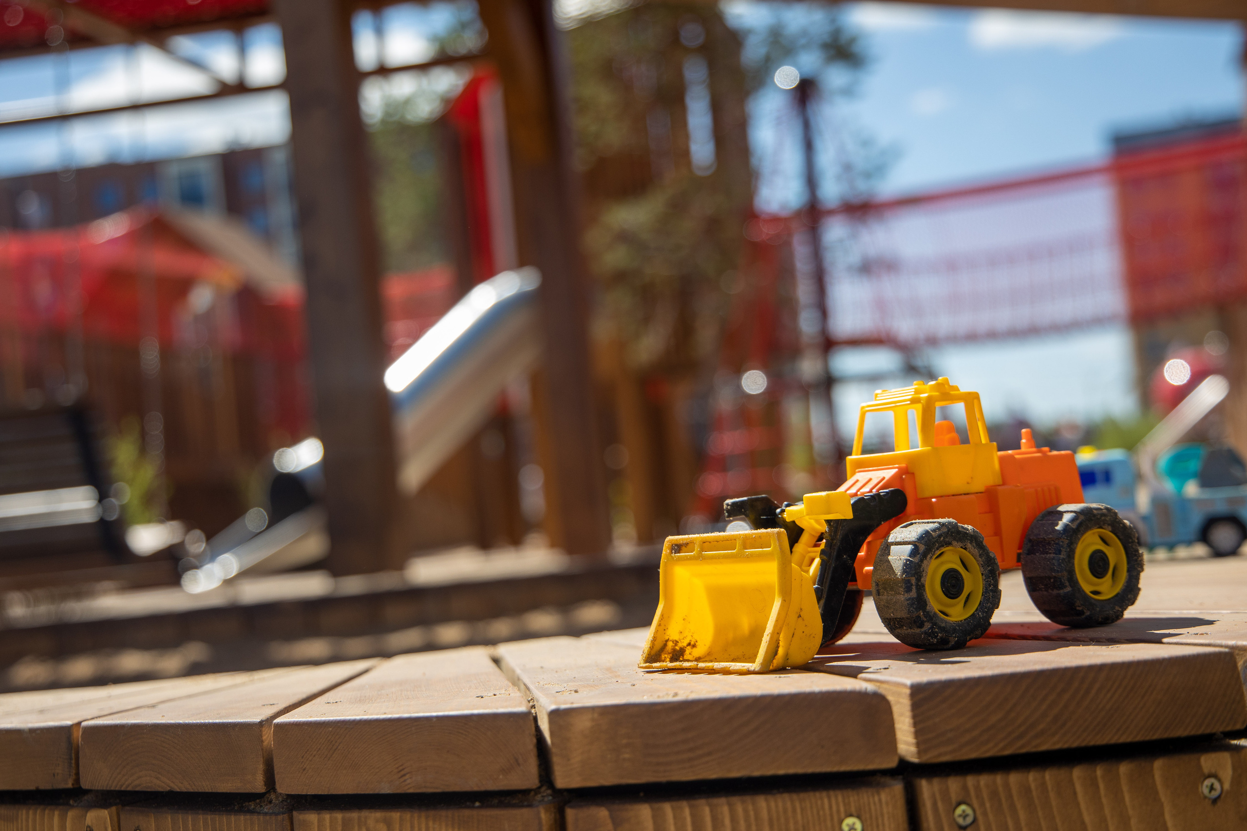 Строительный трест открытие детской площадки в ЖК «NEWПИТЕР»