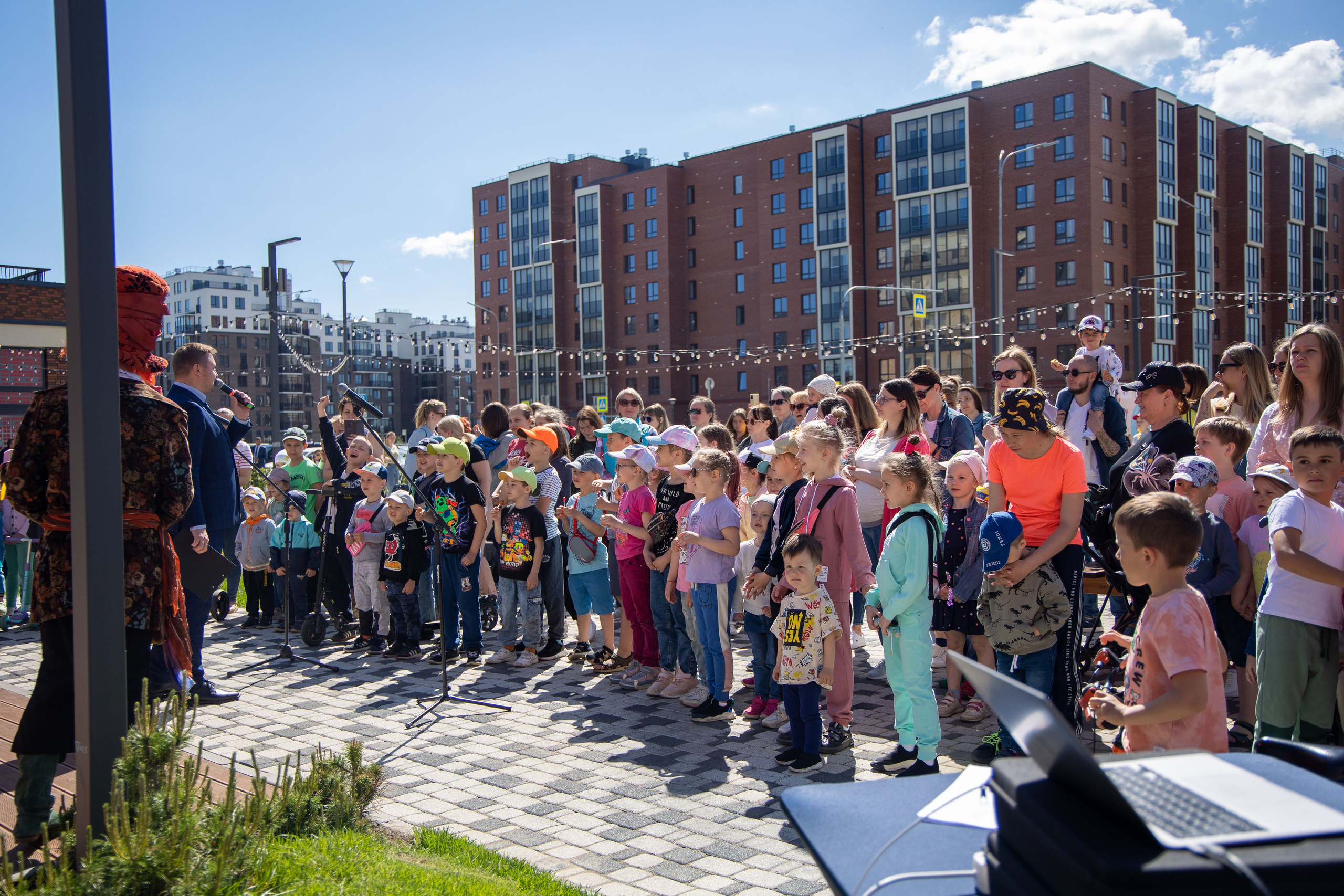 Строительный трест открытие детской площадки в ЖК «NEWПИТЕР»