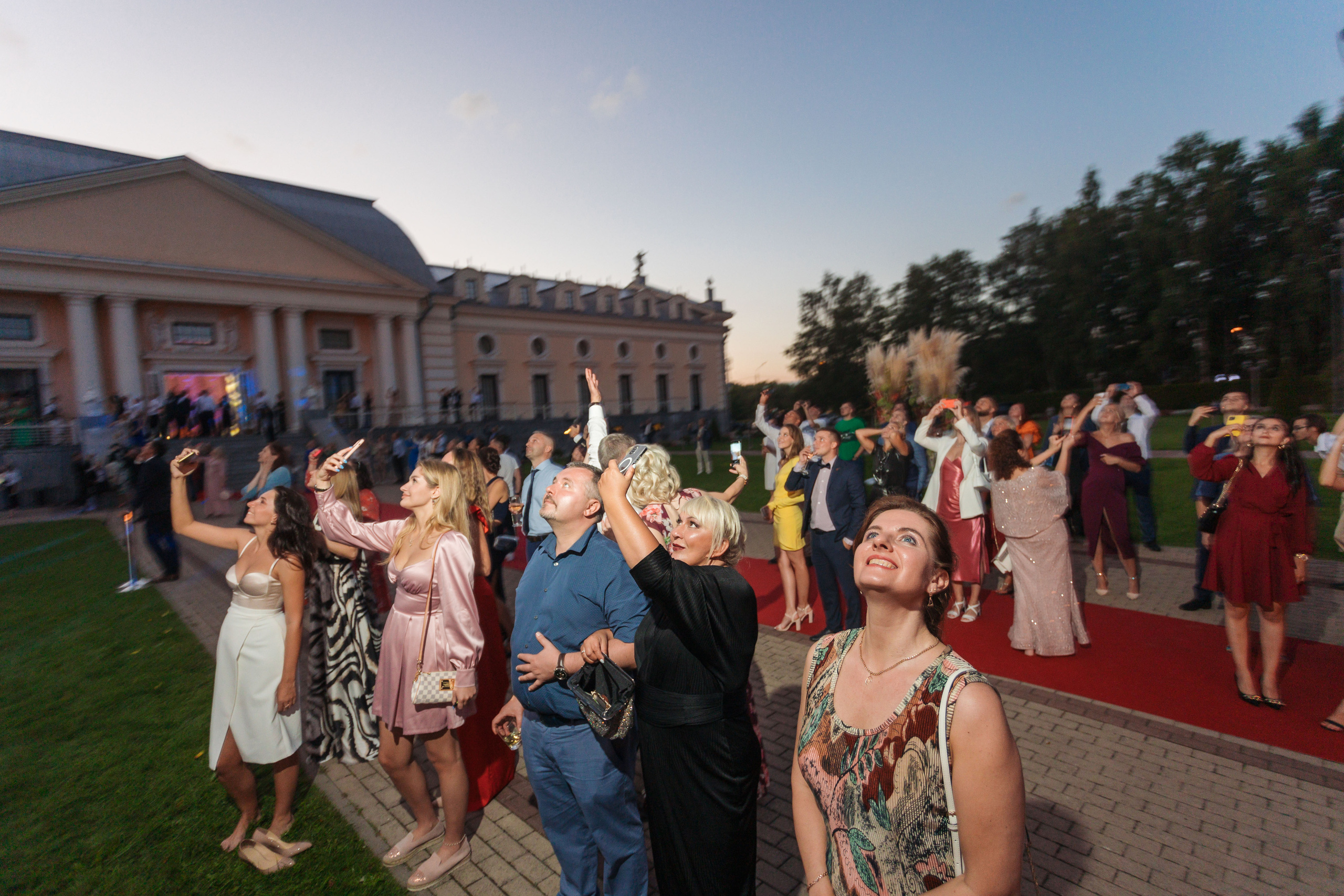 СТРОИТЕЛЬНЫЙ ТРЕСТ 30 лет