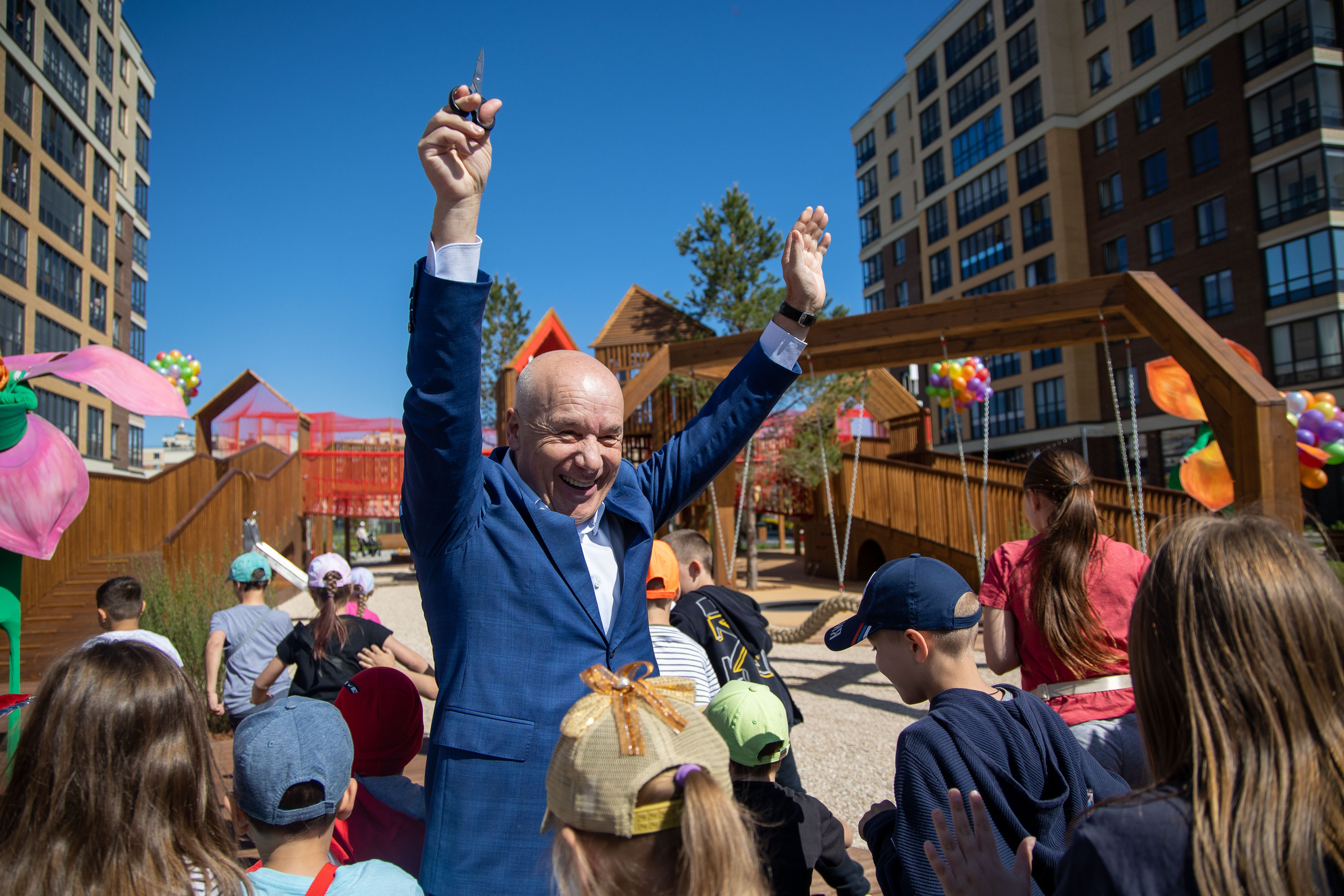 Строительный трест открытие детской площадки в ЖК «NEWПИТЕР»