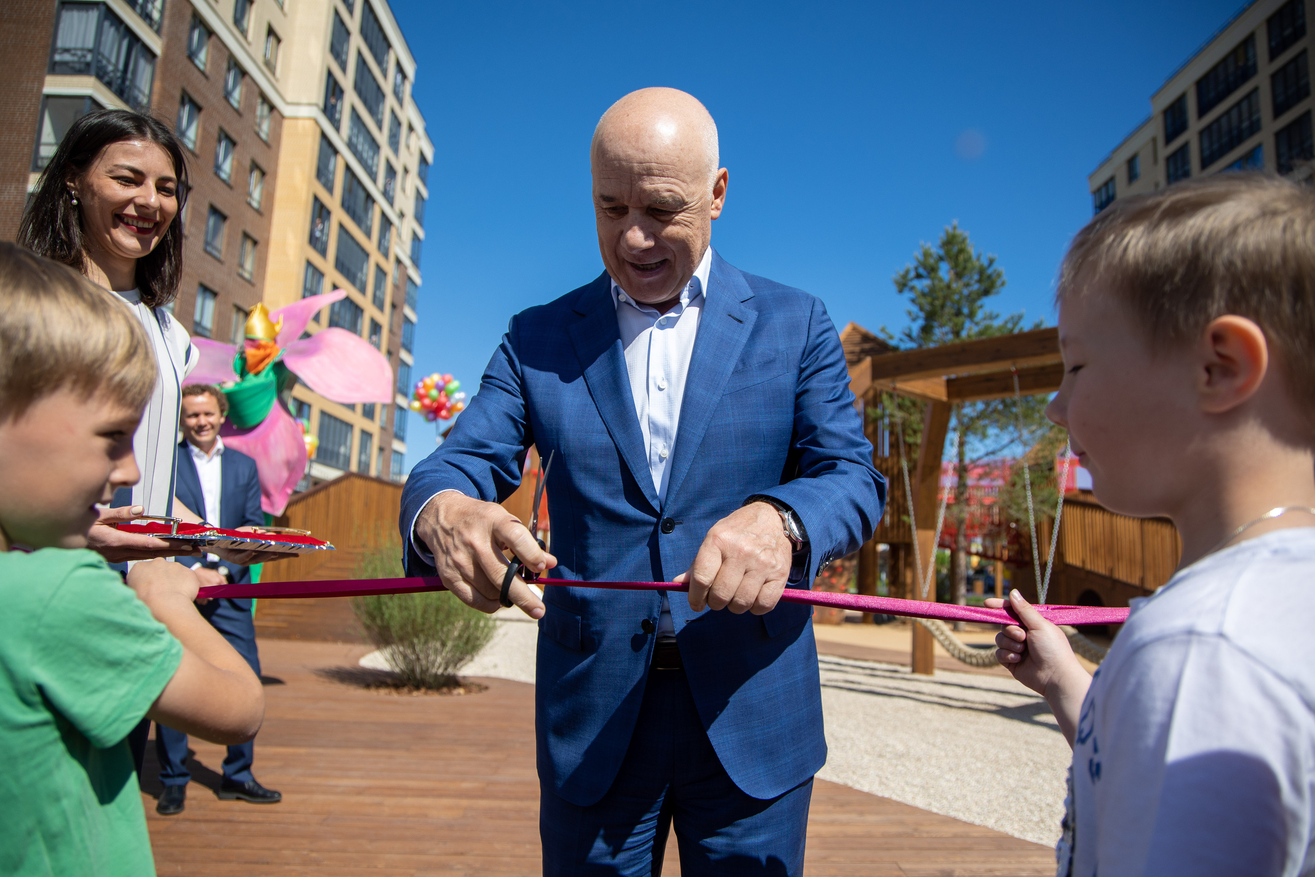 Строительный трест открытие детской площадки в ЖК «NEWПИТЕР»