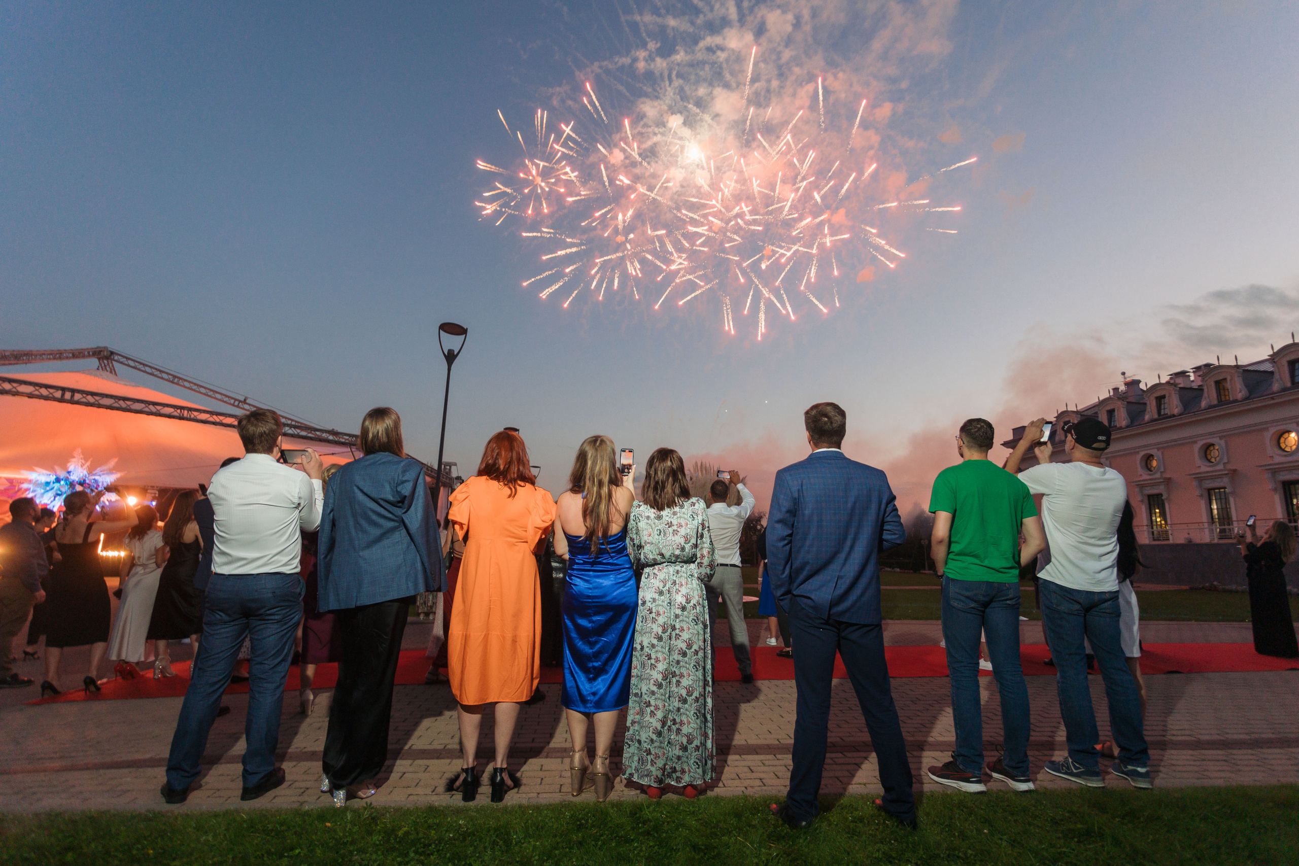 СТРОИТЕЛЬНЫЙ ТРЕСТ 30 лет