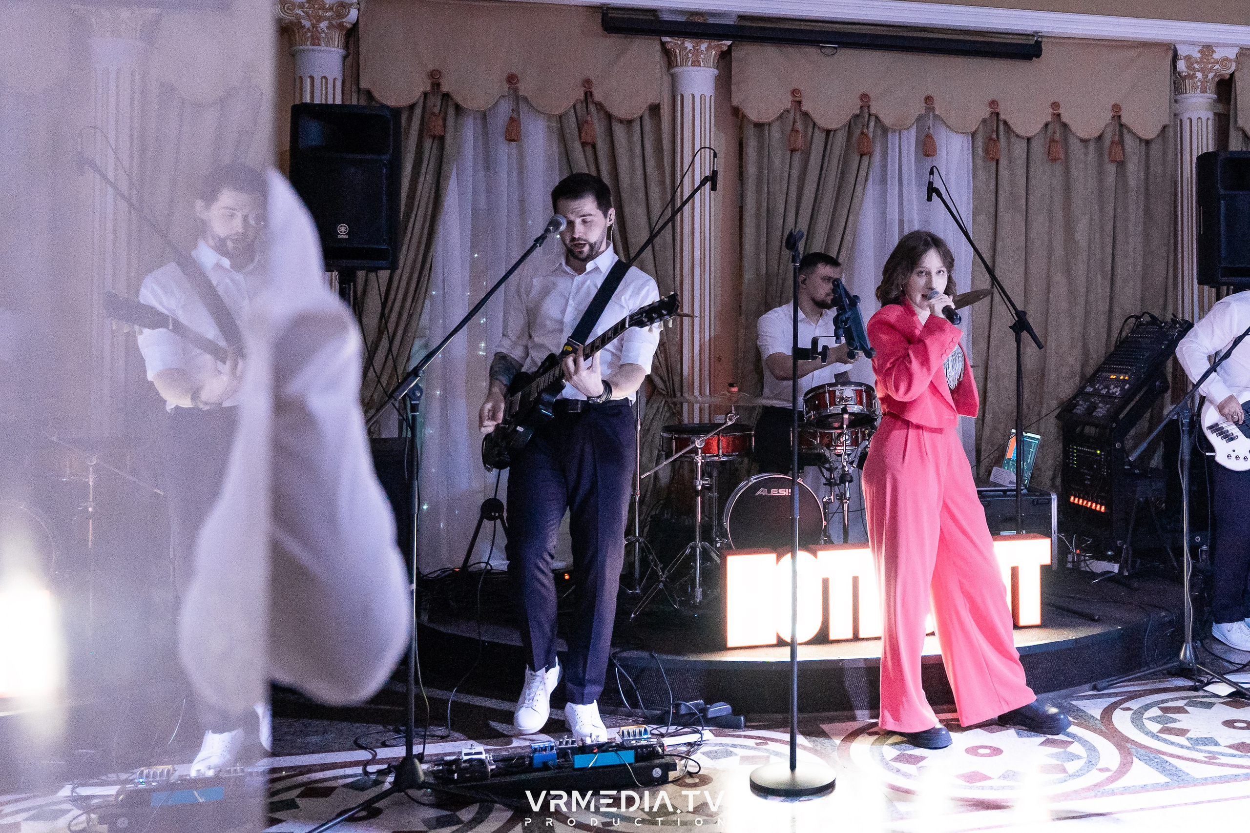 Hot point в ресторане «Империя»